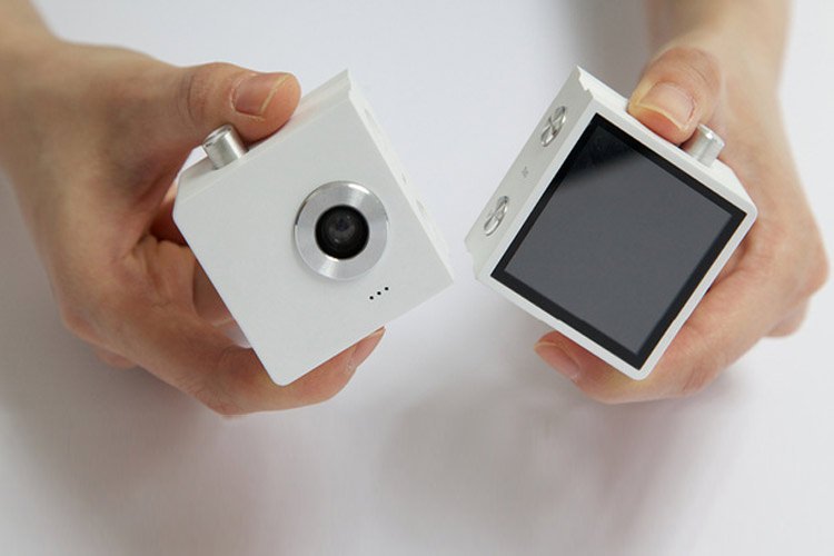 با دوربین دو تکه شونده‌ی The Dou، دیگر هیچ کس در عکس‌ها غایب نخواهد بود ...