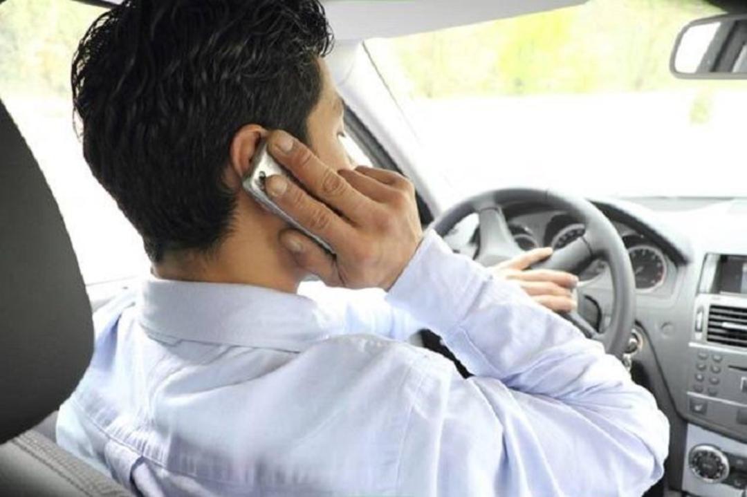 cell-phone-driving