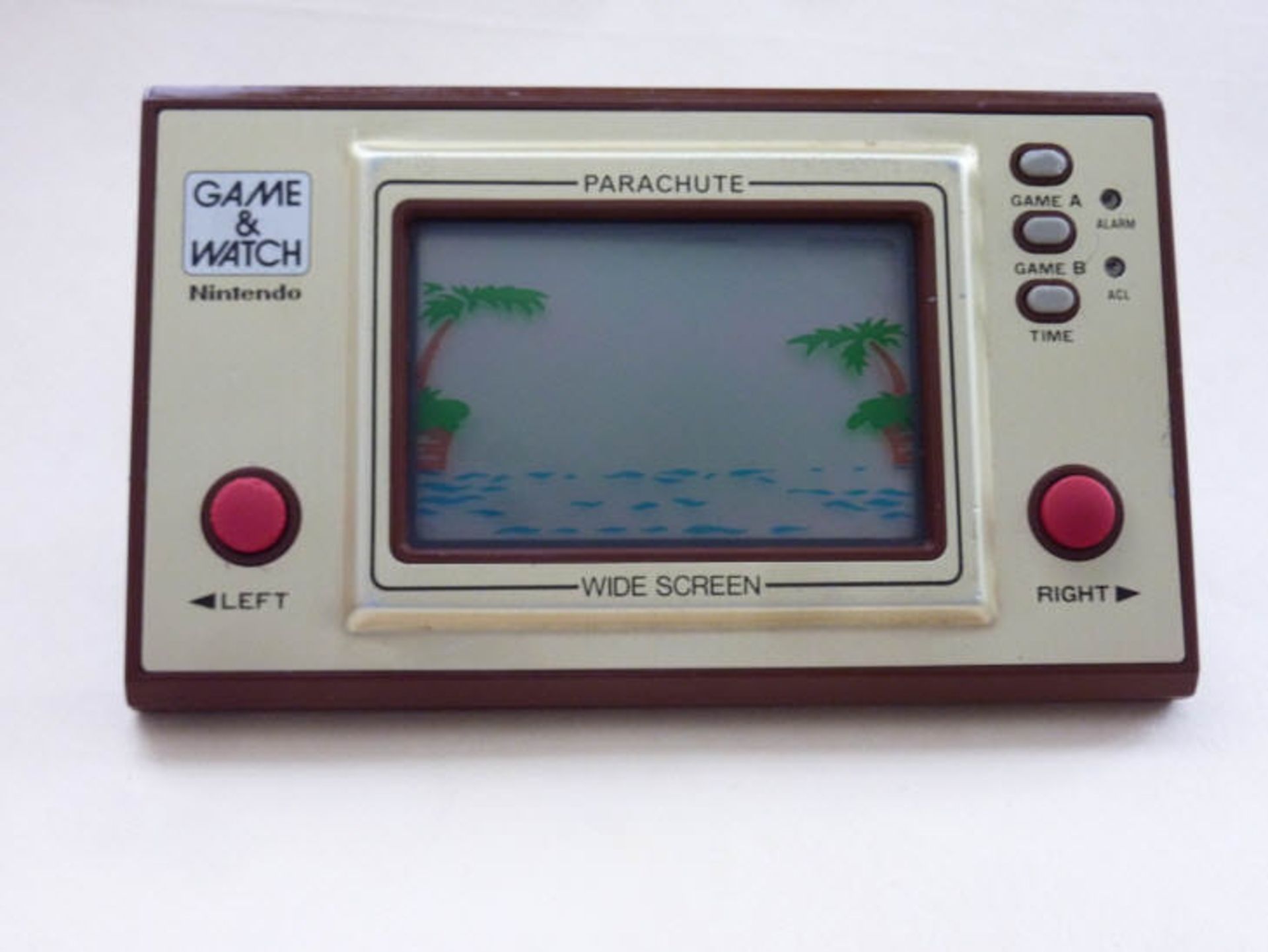 Game and watch parachute