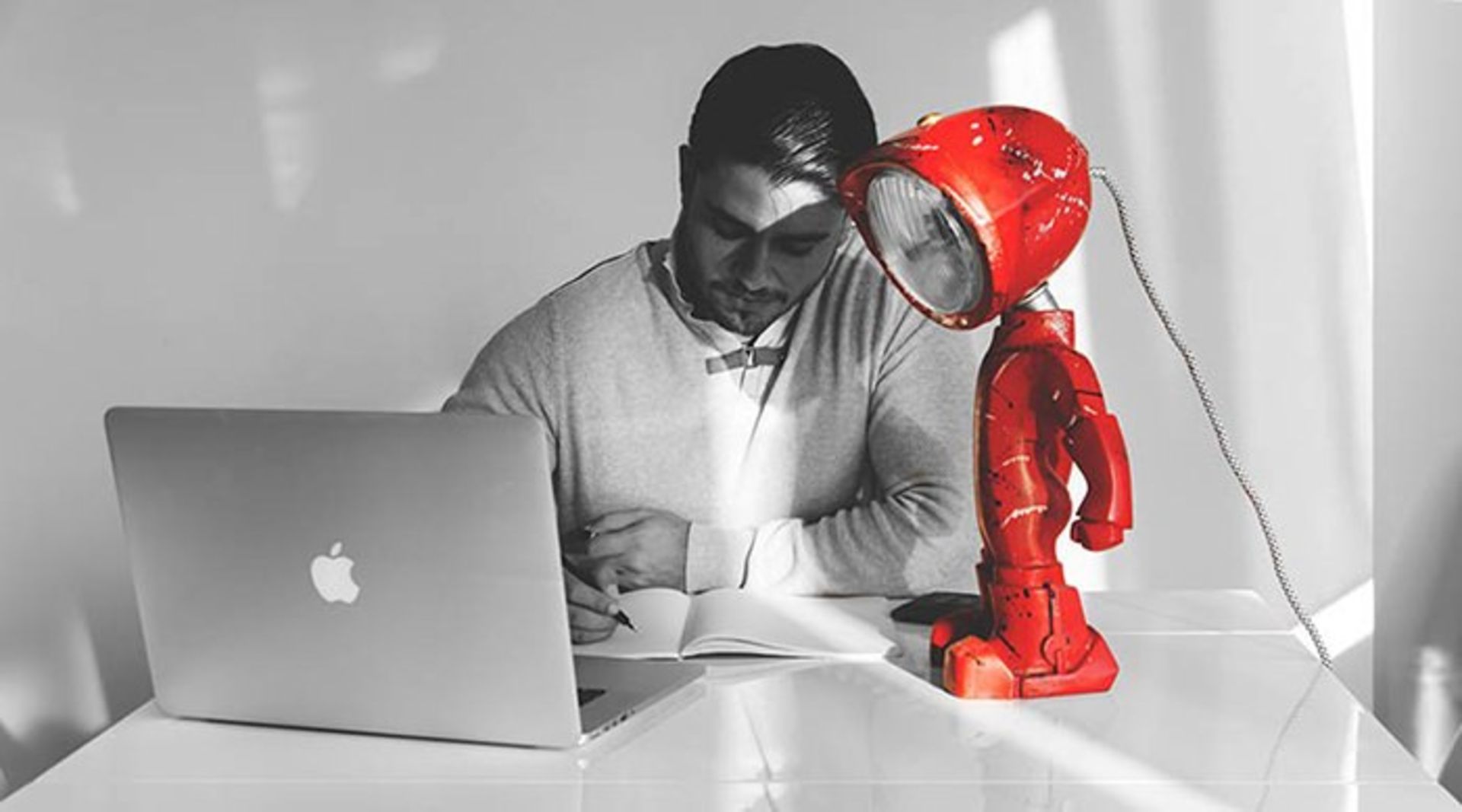 لامپستر، چراغ رباتی