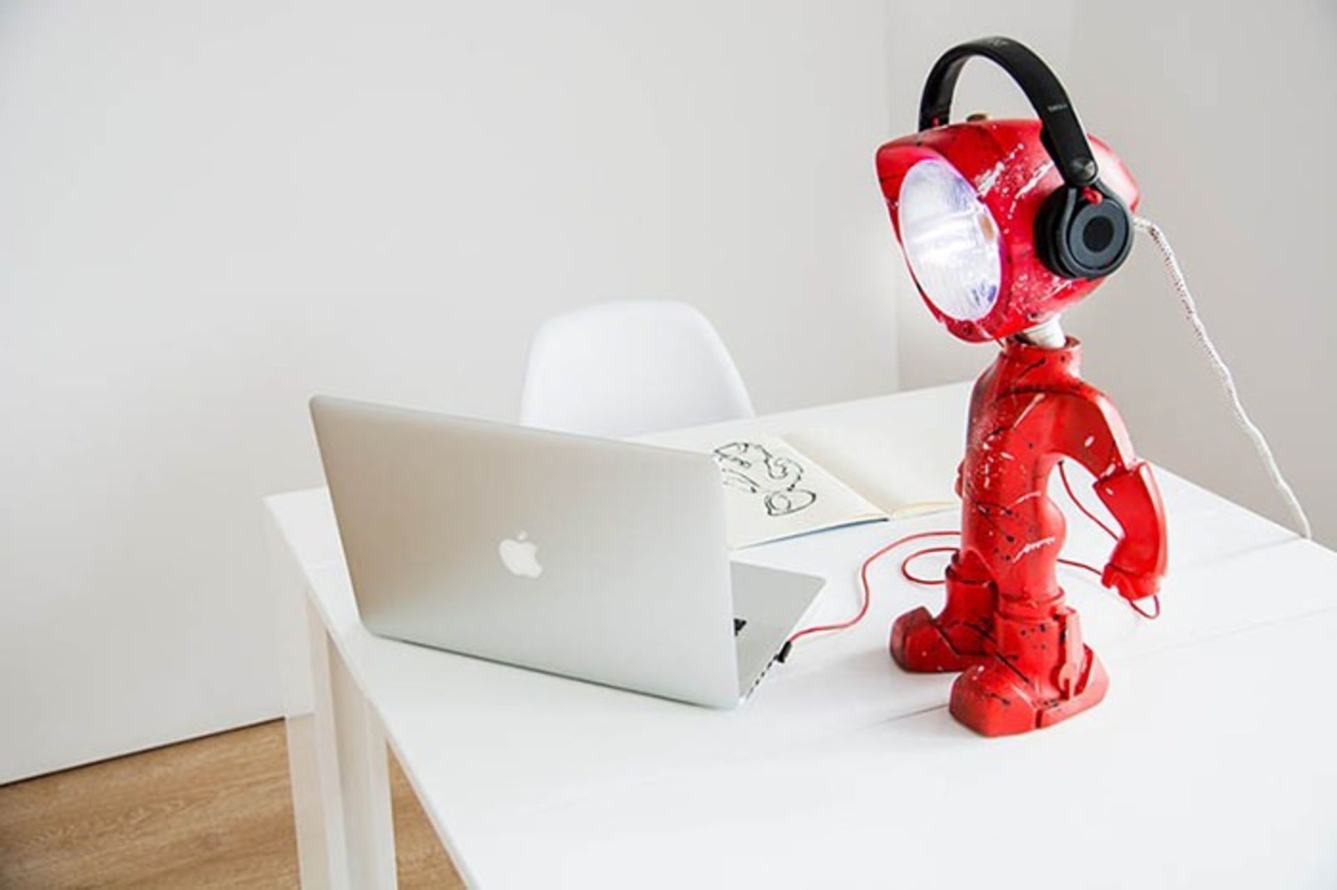 لامپستر، چراغ رباتی