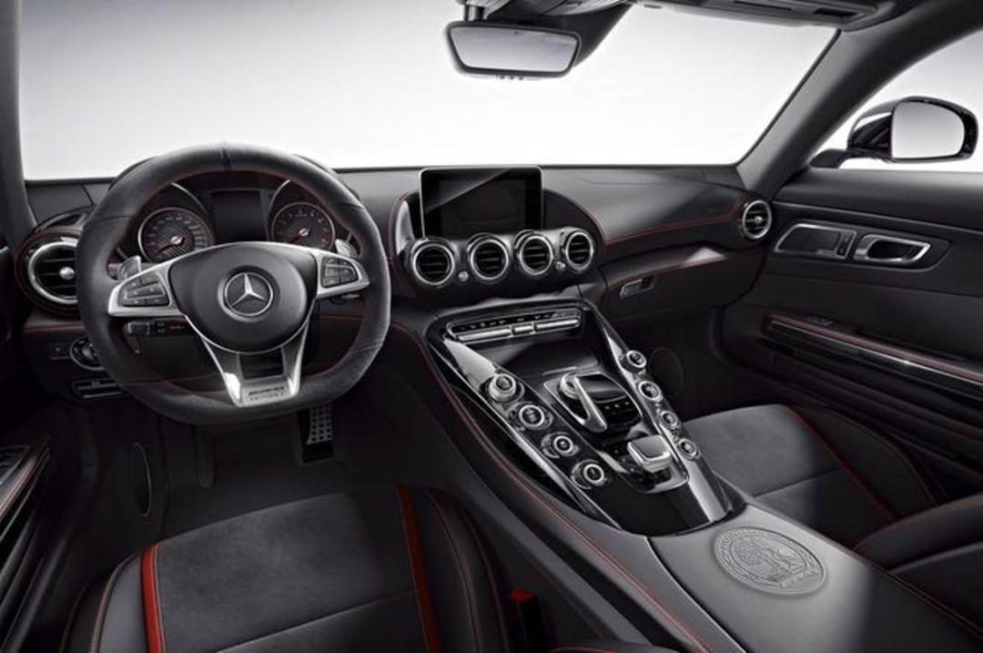 داشبورد مرسدس بنز AMG GT s