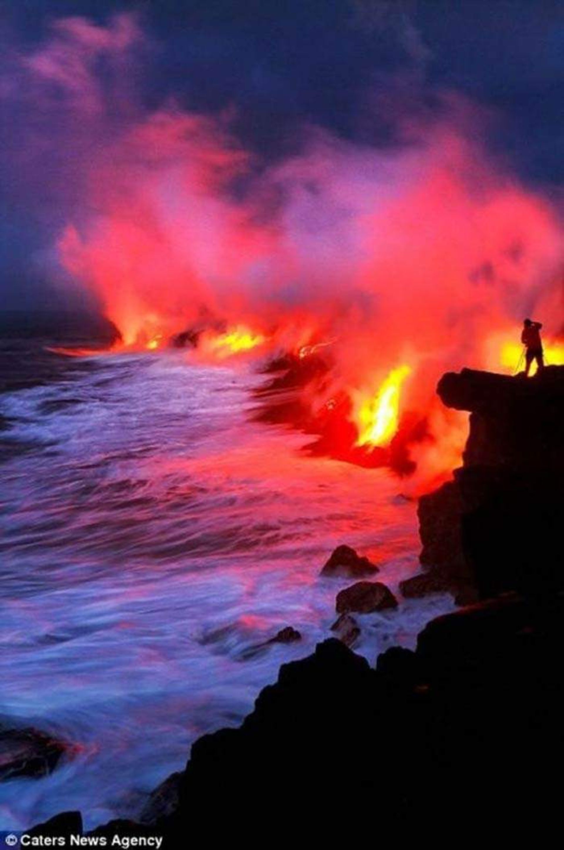 عکاسی از گدازه های آتشفشانی