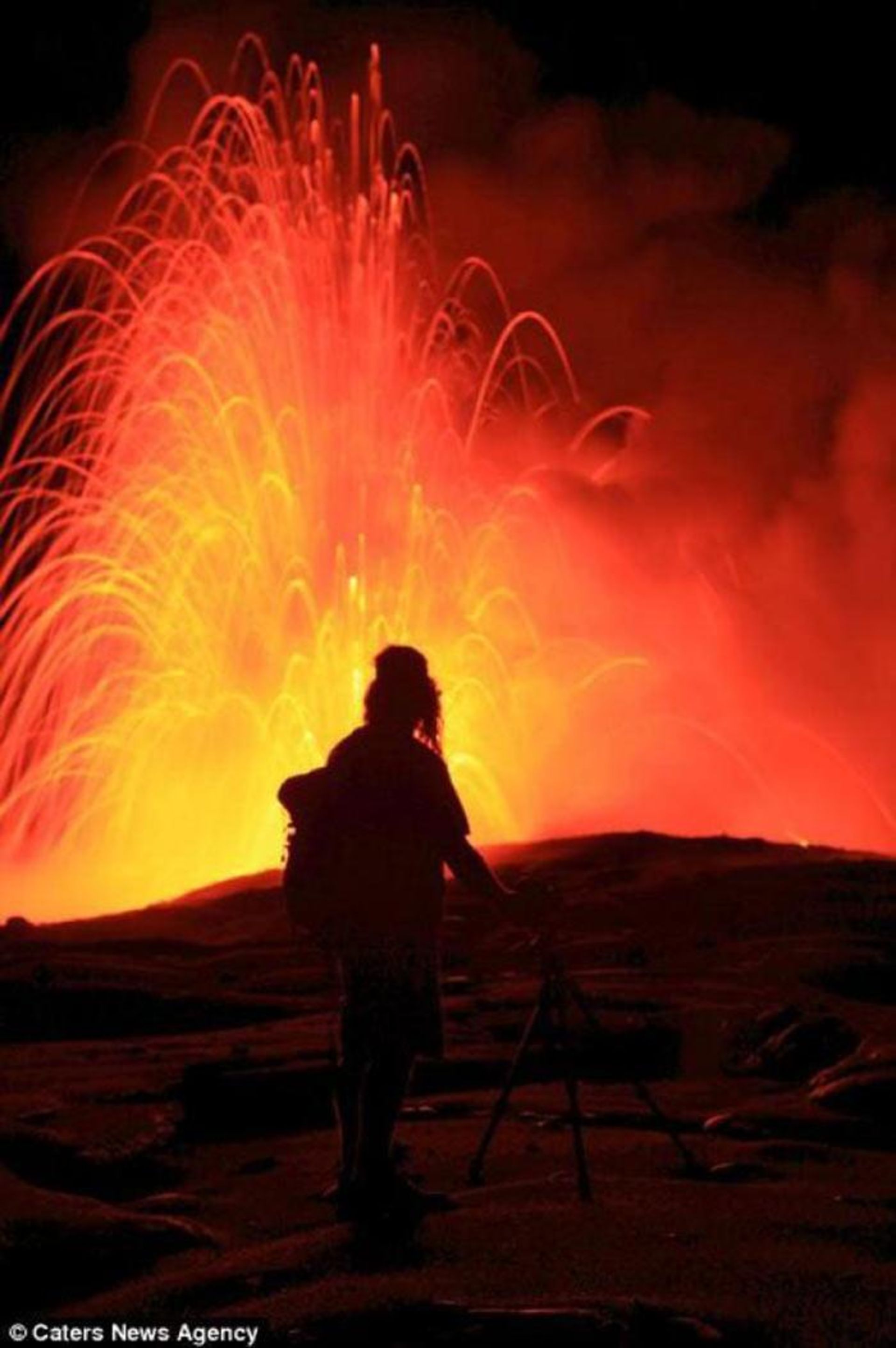 عکاسی از گدازه های آتشفشانی