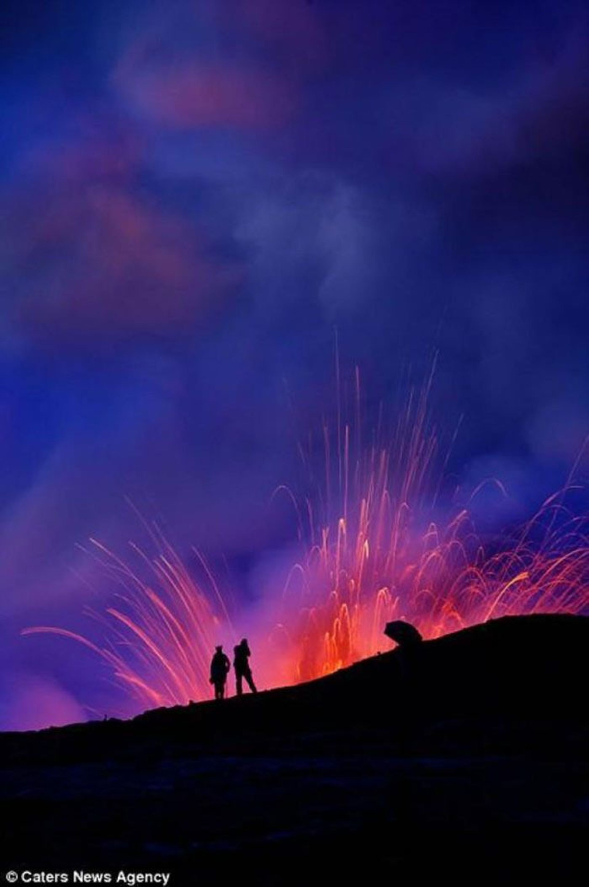 عکاسی از گدازه های آتشفشانی