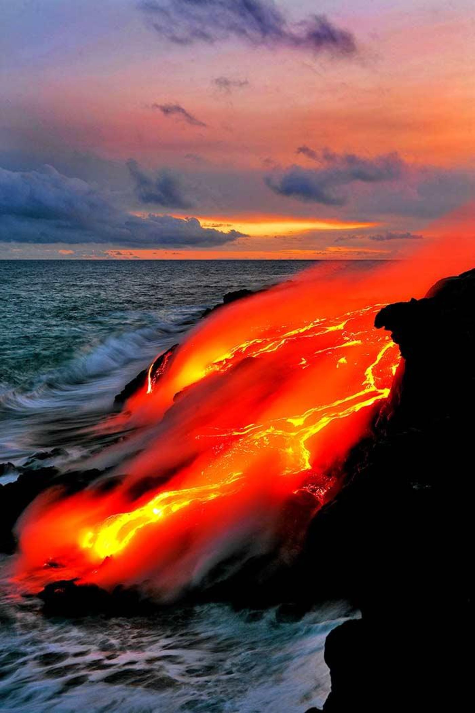 عکاسی از گدازه های آتشفشانی