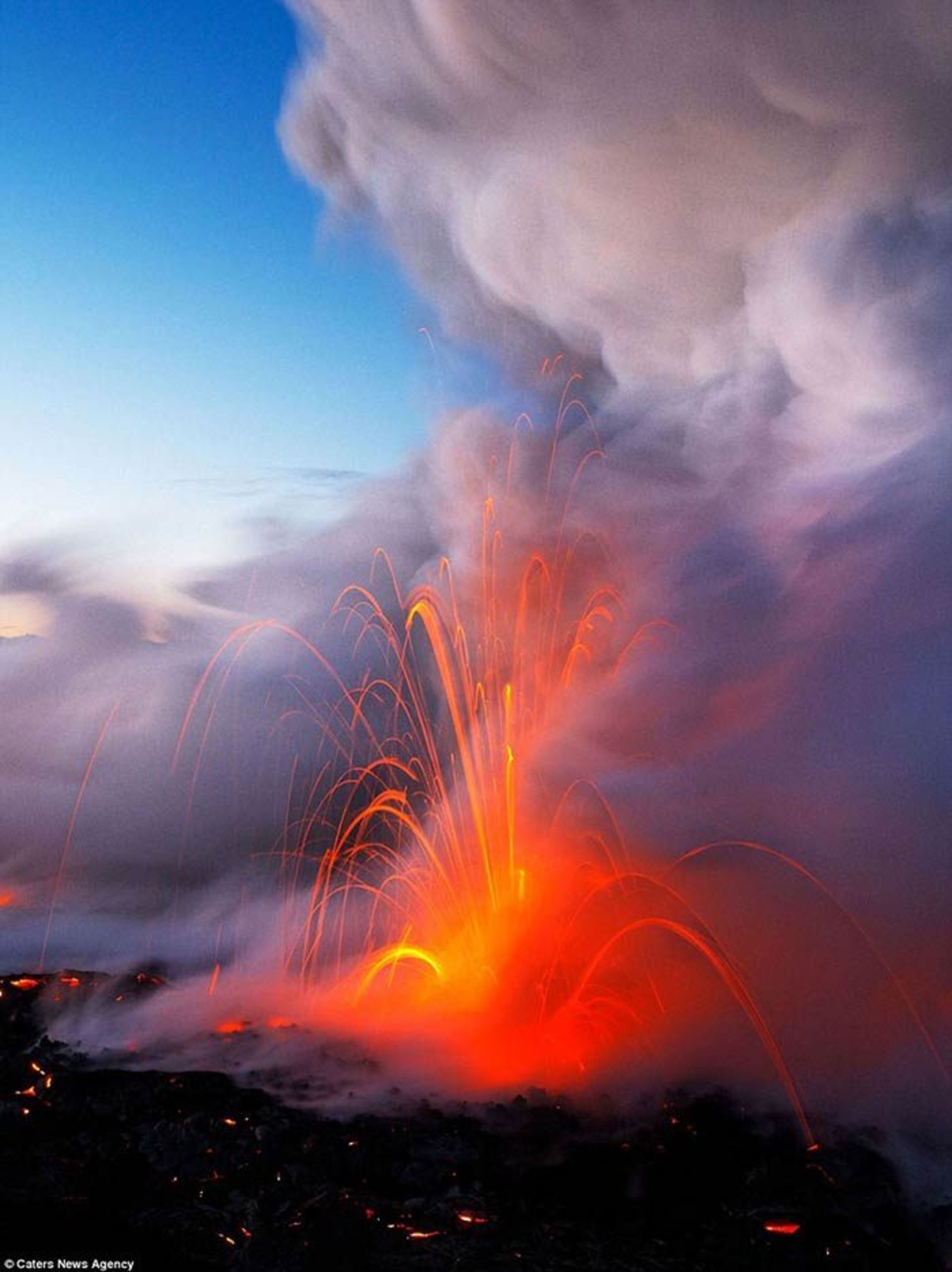 عکاسی از گدازه های آتشفشانی