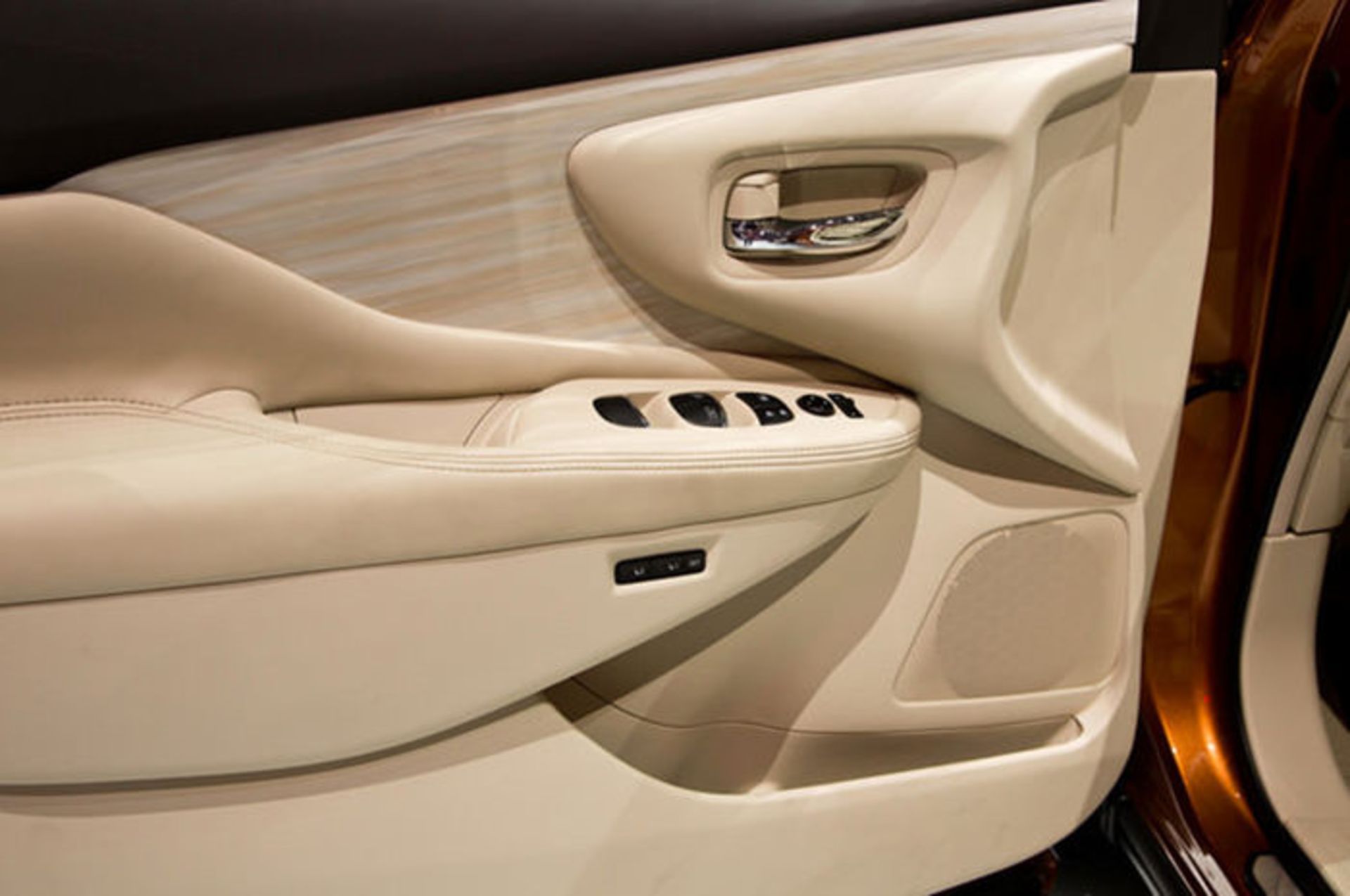 حافظه صندلی نیسا مورانو