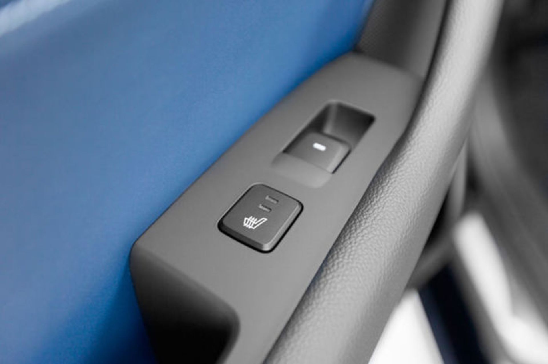 گرمکن صندلی عقب سوناتا