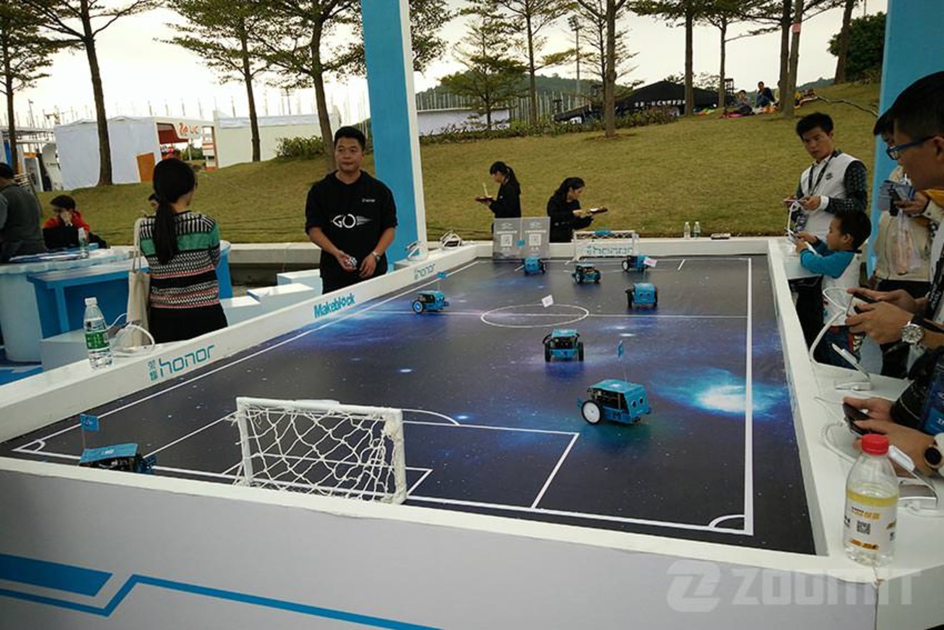 honor aniversary 2015 zoomit 05 44ff6