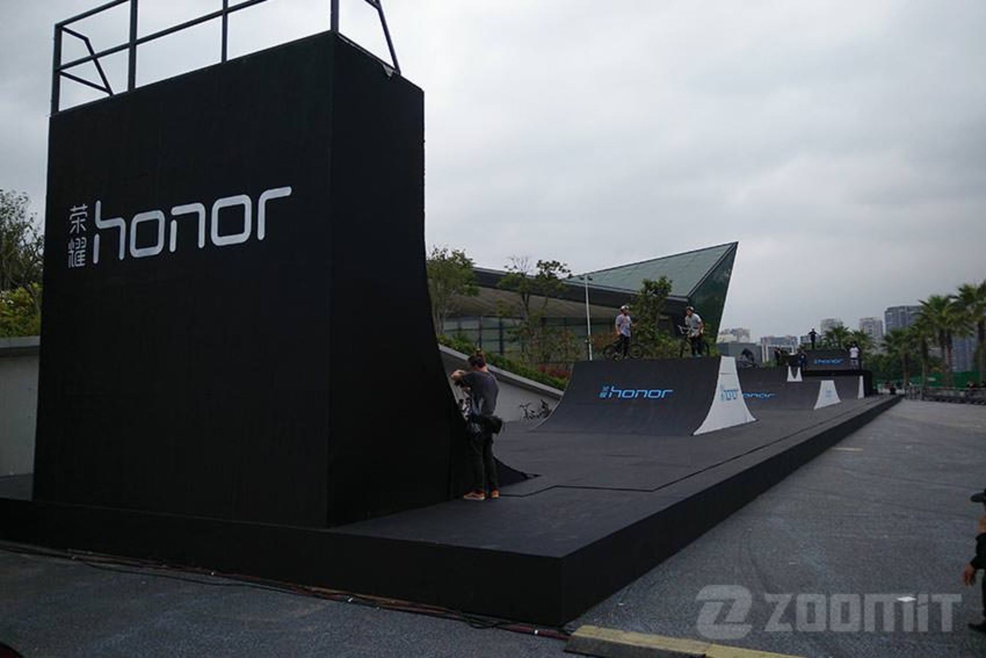 honor aniversary 2015 zoomit 07 7da4c