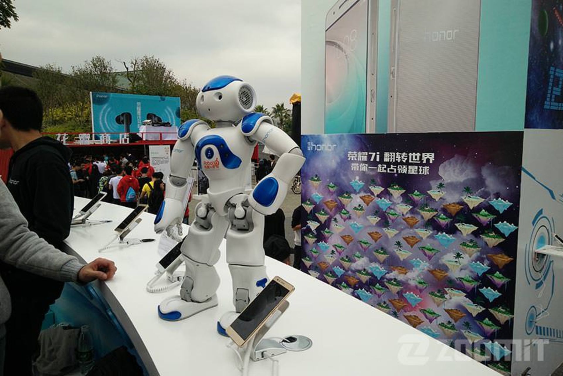 honor aniversary 2015 zoomit 25 f215f