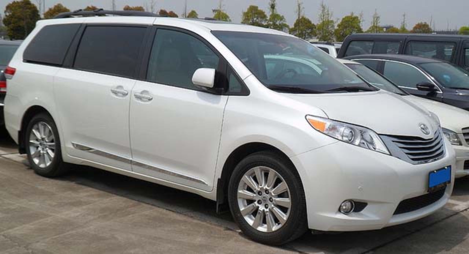 toyota sienna xl30 china 2012 04 15 d51da تویوتا سینا