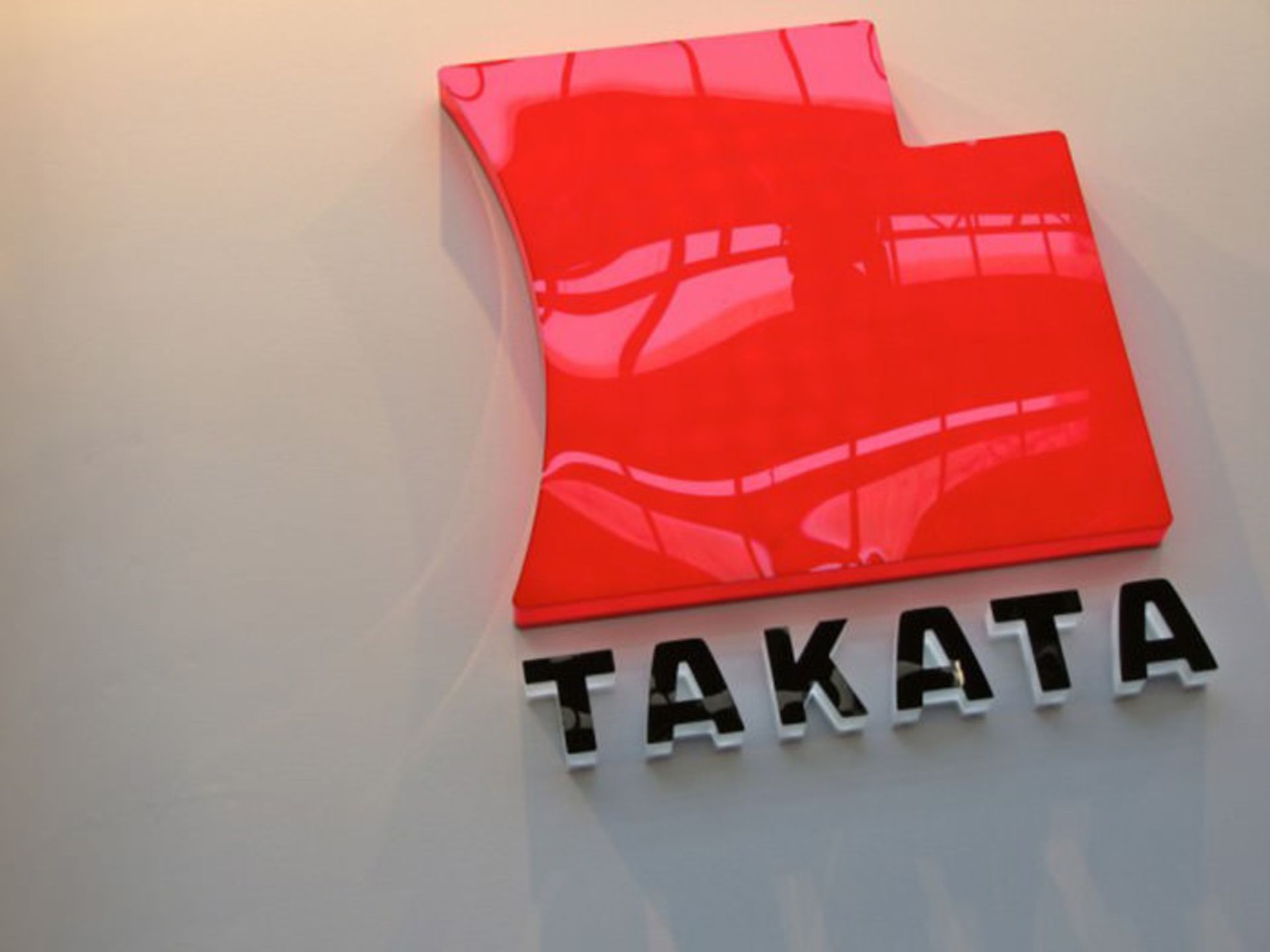 شرکت ایربگ سازی تاکاتا