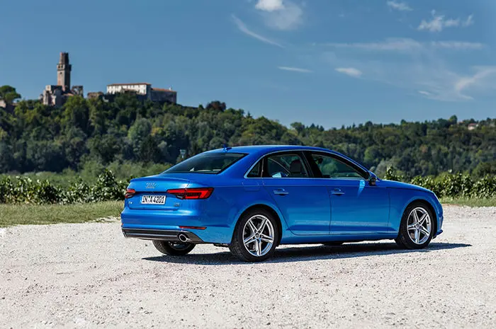 2017 audi a4