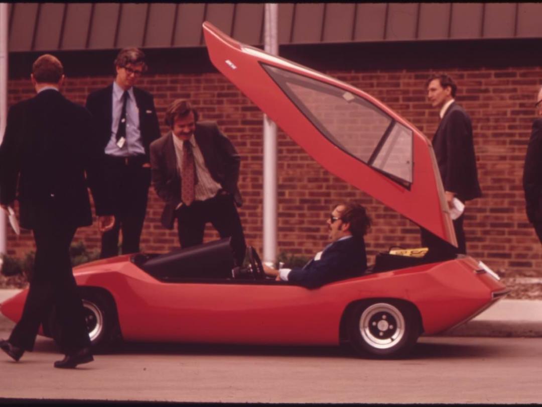 it wasnt until the 1960s and 1970s when interest in electric cars began to grow again 77706