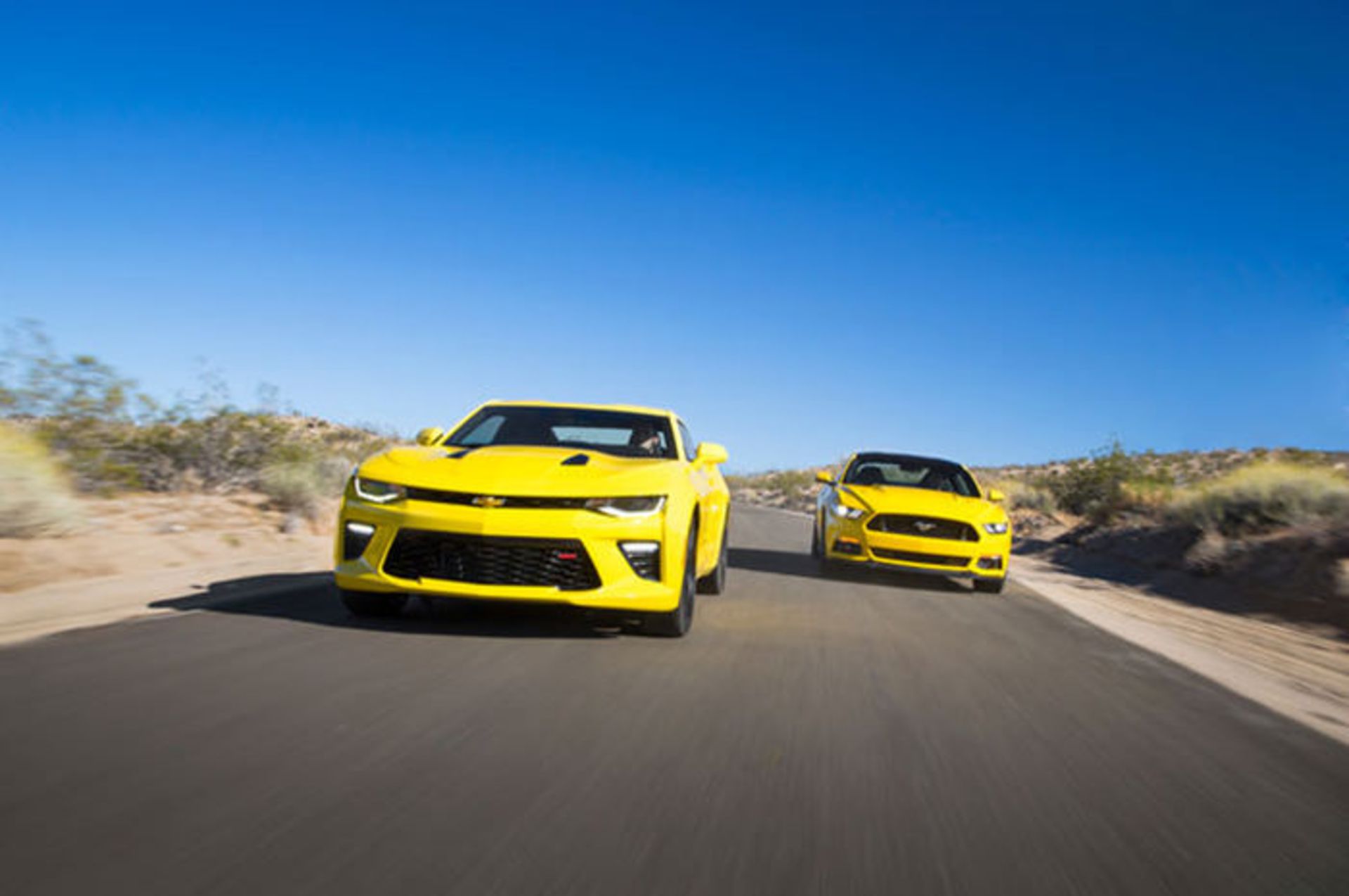 موستانگ در برابر کامارو