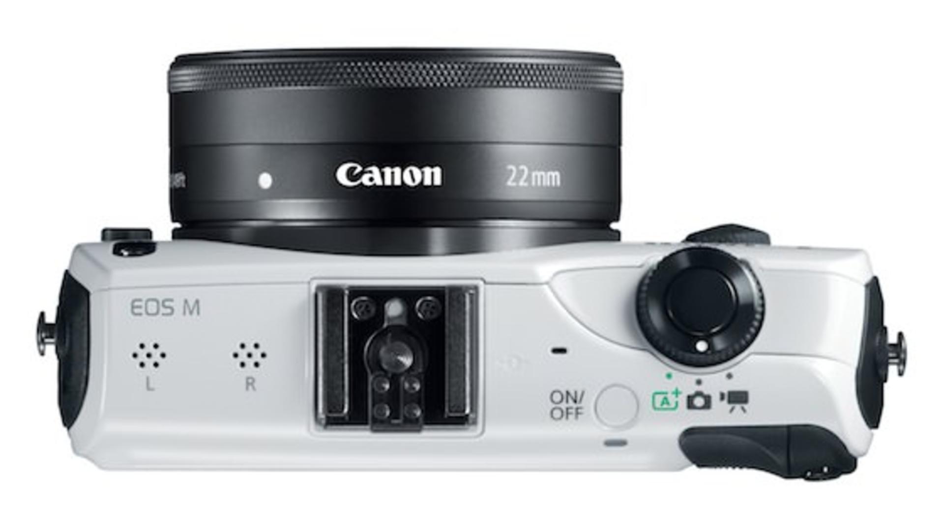 HR EOS M WHITE EFM22 2 STM TOP CL