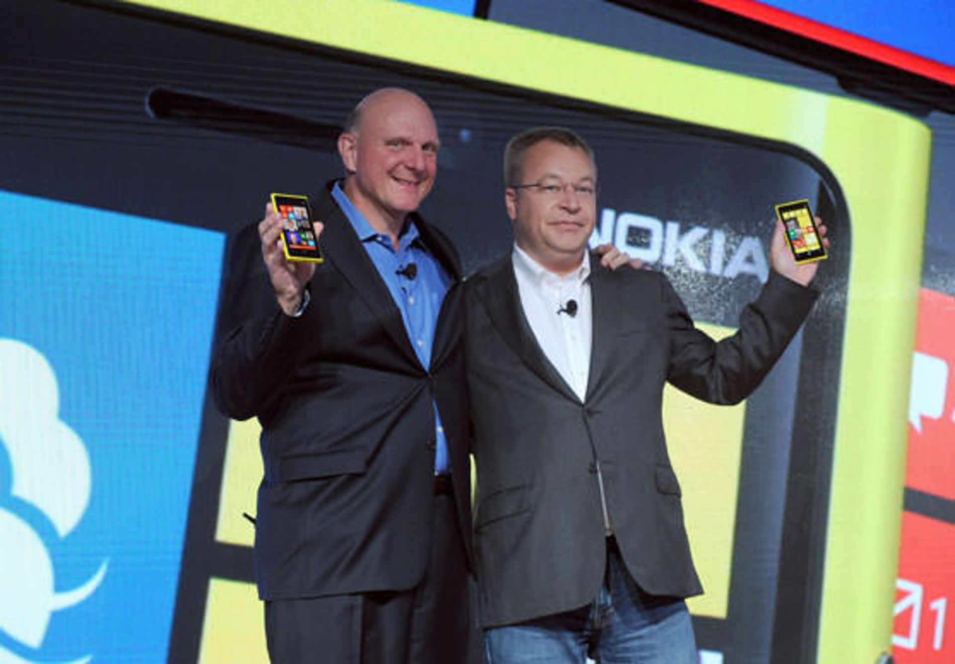 stephen-elop-and-steve-ballmer nokia lumia920