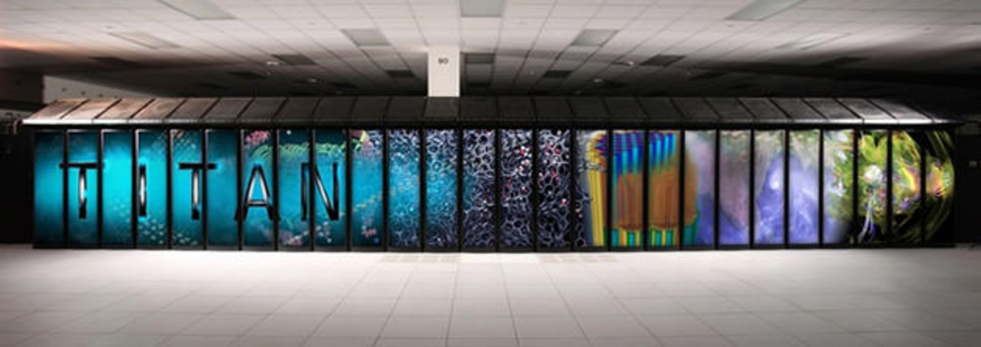 titan-supercomputer-middle