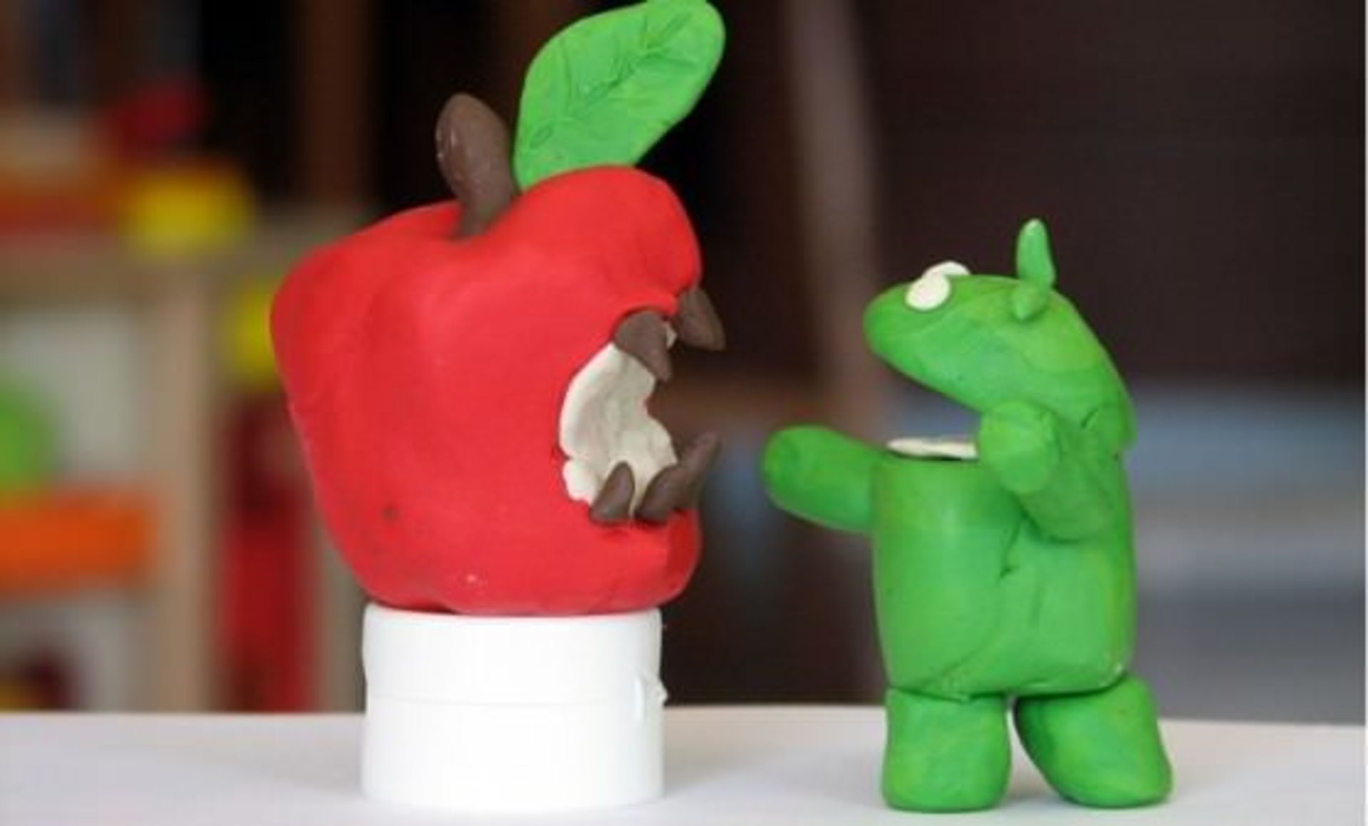 apple-v-android