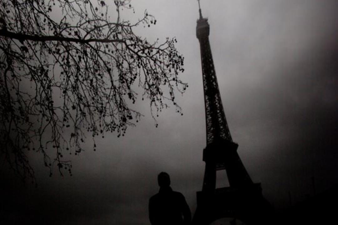 11 Eerie-Eiffel-jpg 175234