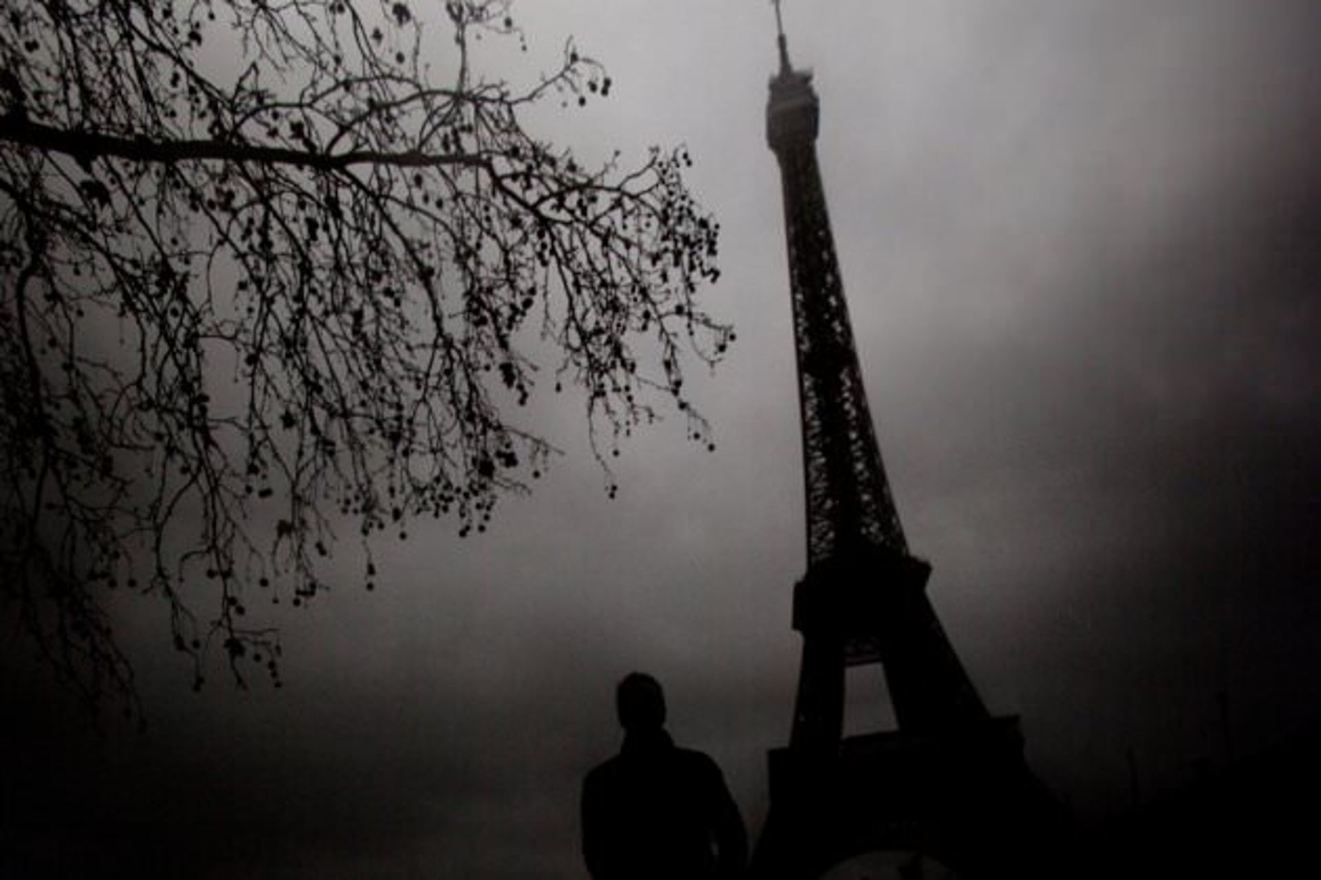 11 Eerie-Eiffel-jpg 175234
