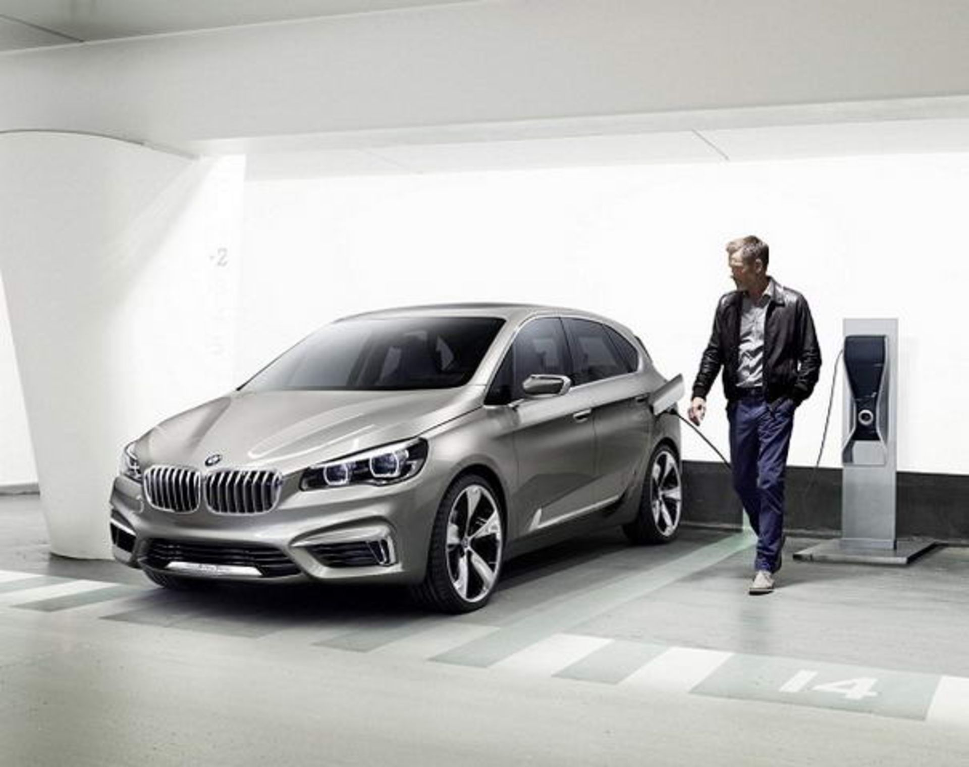 BMW-Active-Tourer-Concept-1