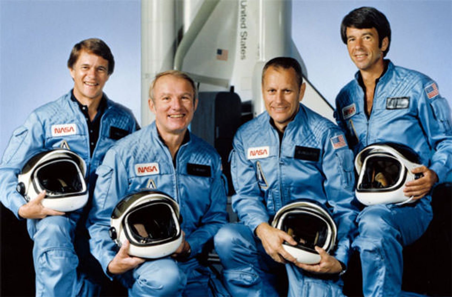 nasa-spacesuits-history-03-670x440-130503