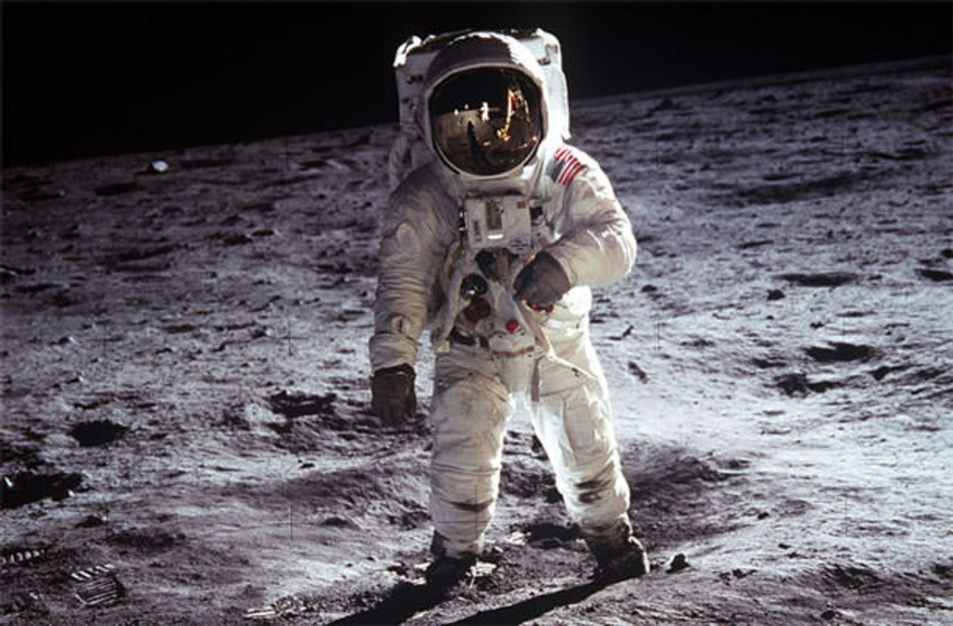 nasa-spacesuits-history-07-670x440-130503