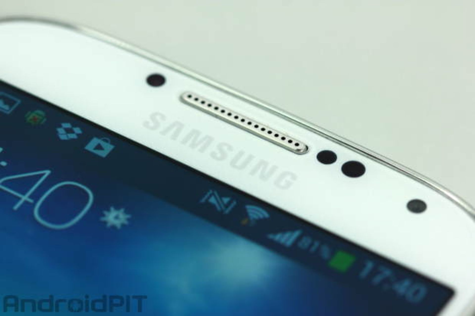 galaxy-s4-top