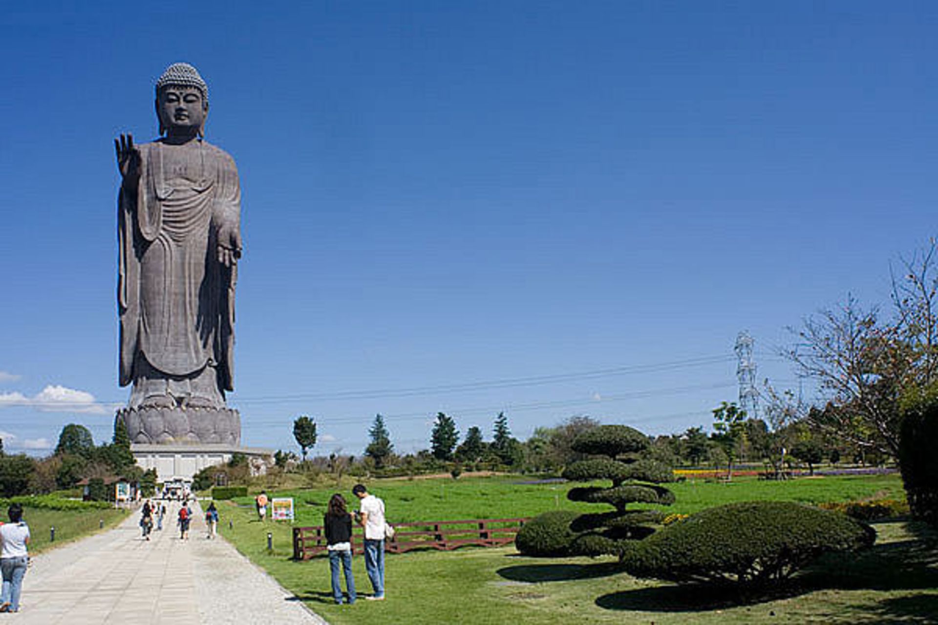largest-statues-5