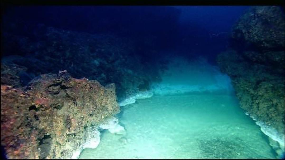 08 brine-pools-ocean-phenomena
