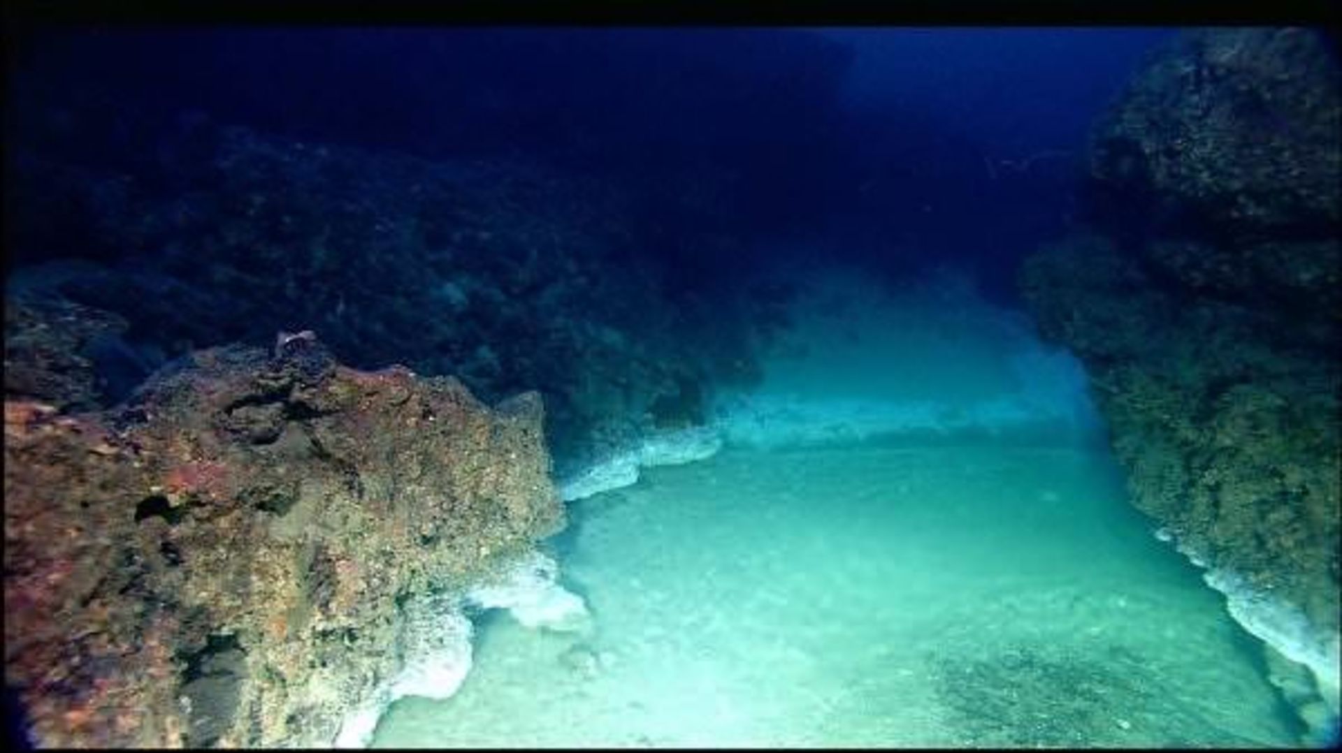 08 brine-pools-ocean-phenomena