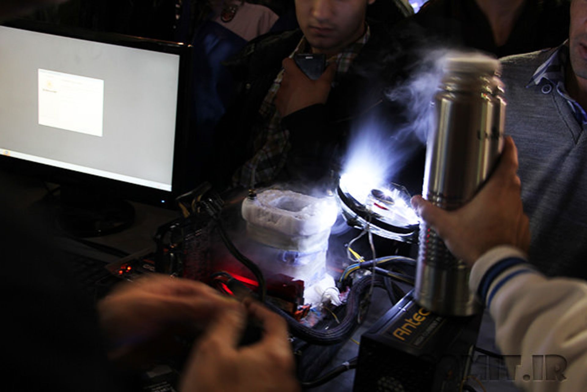 avajang elecomp 2013 zoomit 08