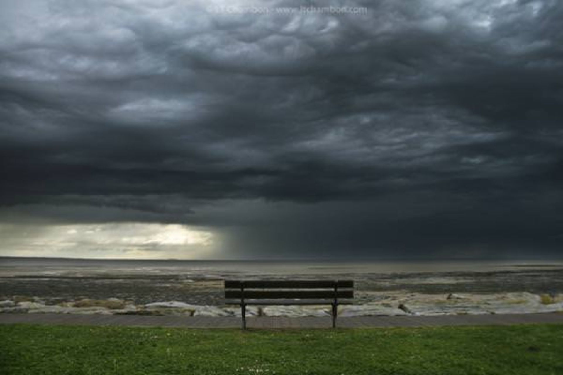 تنهاترین نیمکت‌های دنیا