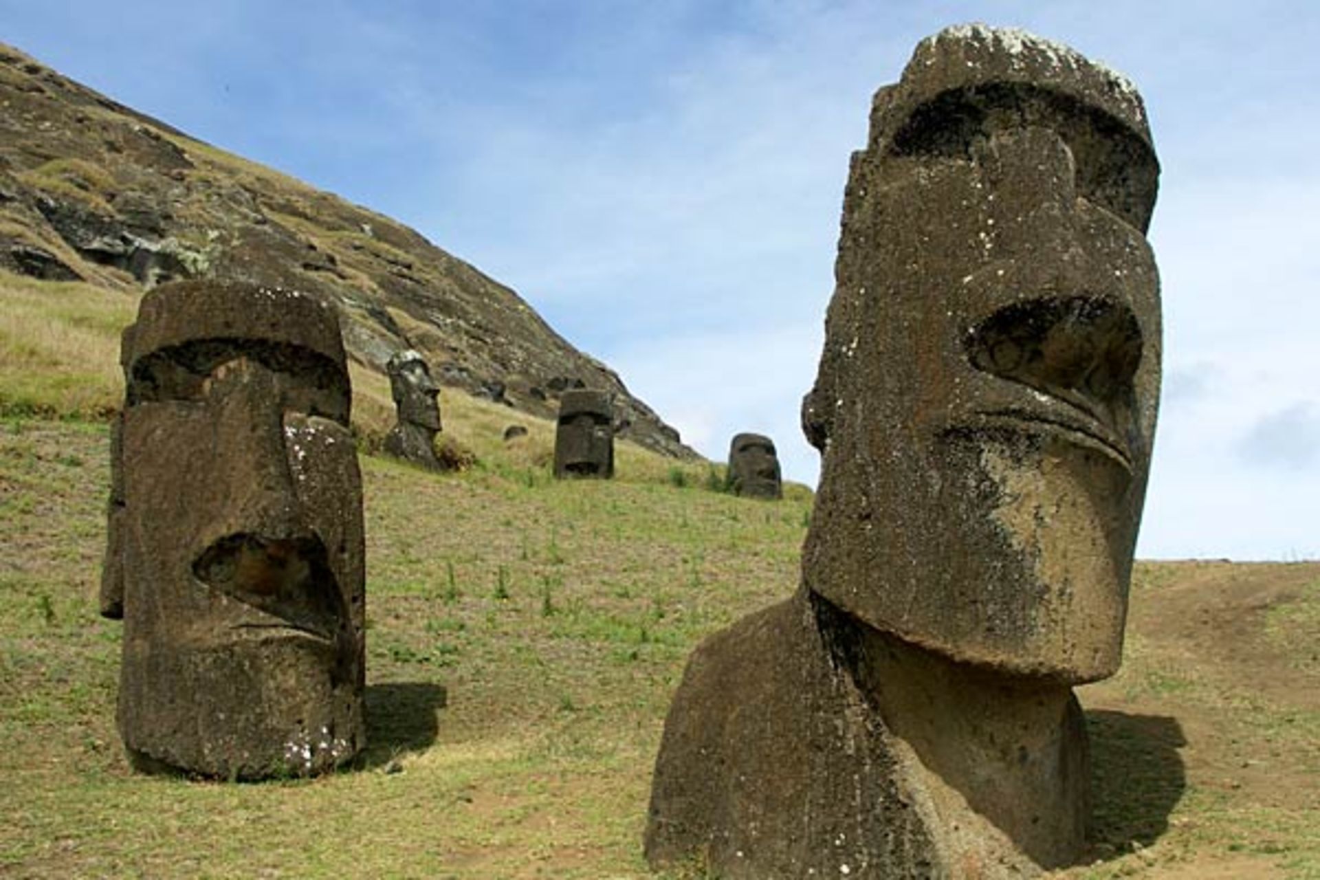 easter-island-most-relaxing-places-in-the-world