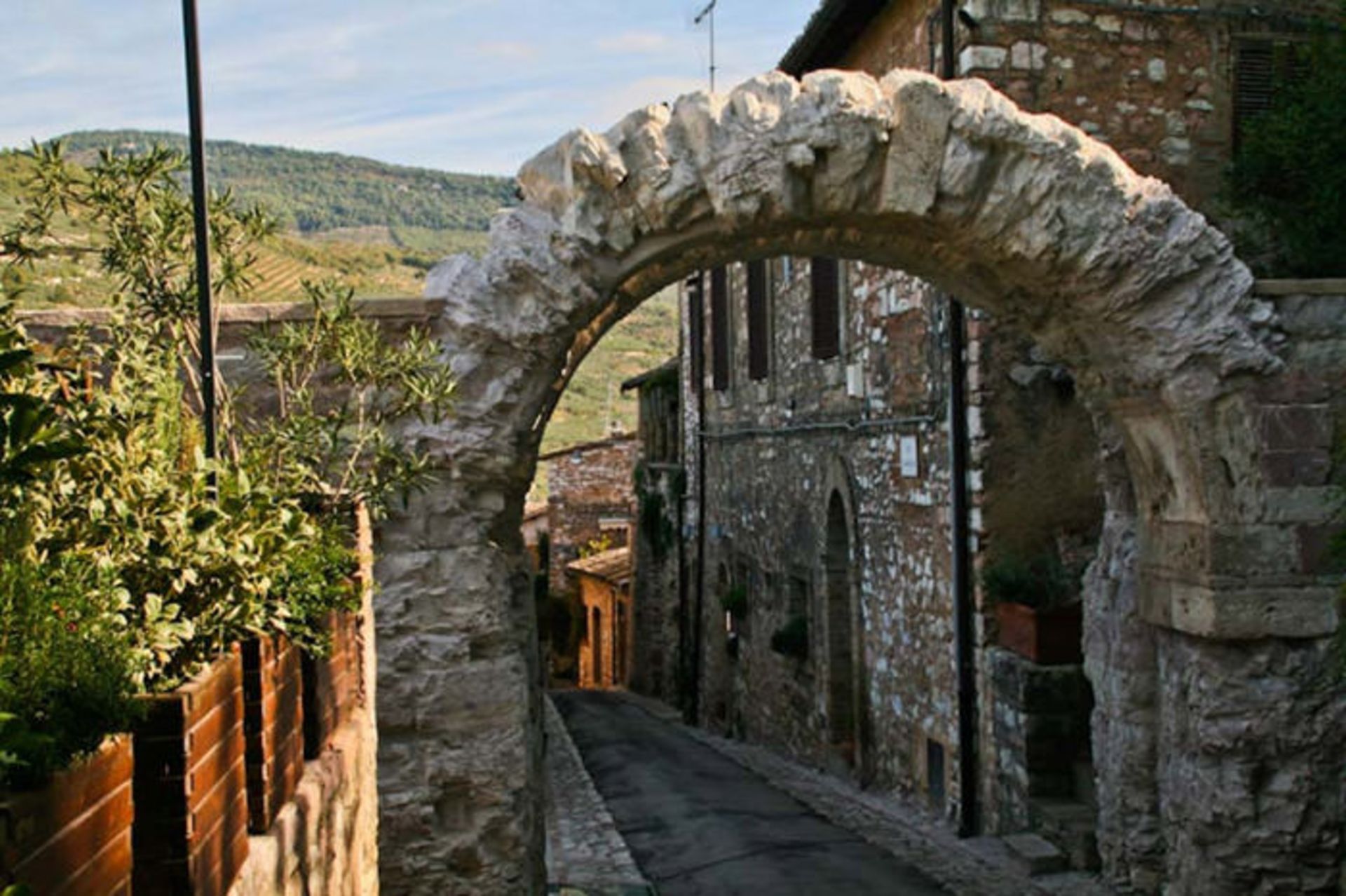 Top-10-Streets-Spello-740x493