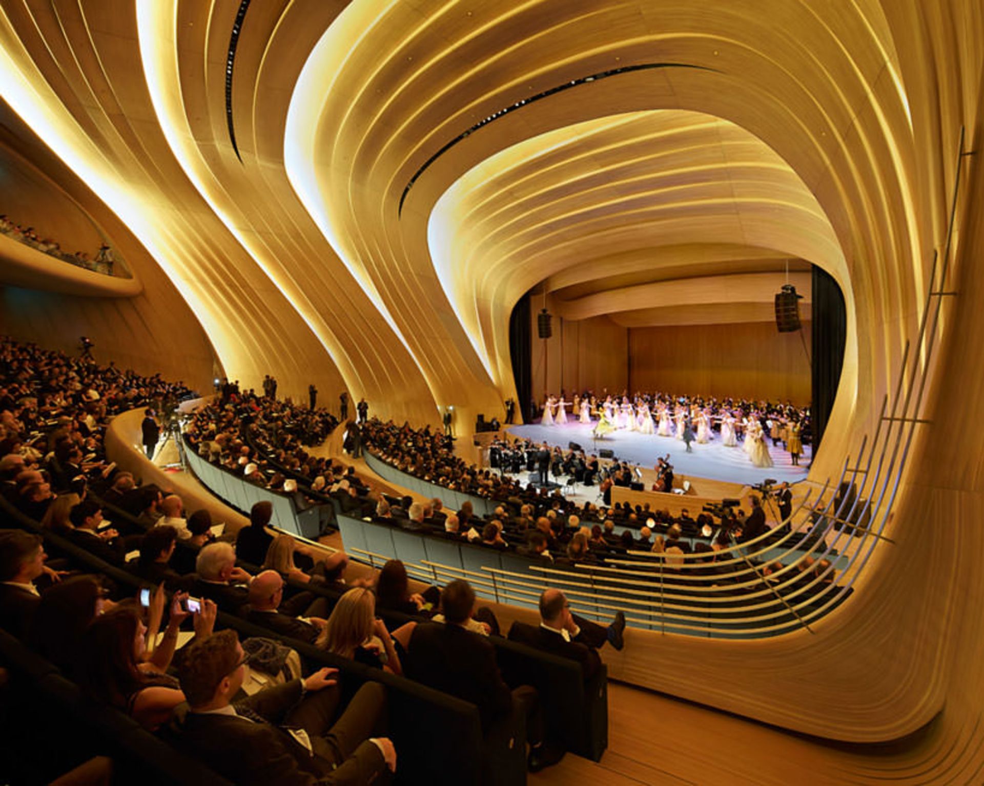 zaha-hadid-heydar-aliyev-center-designboom-07