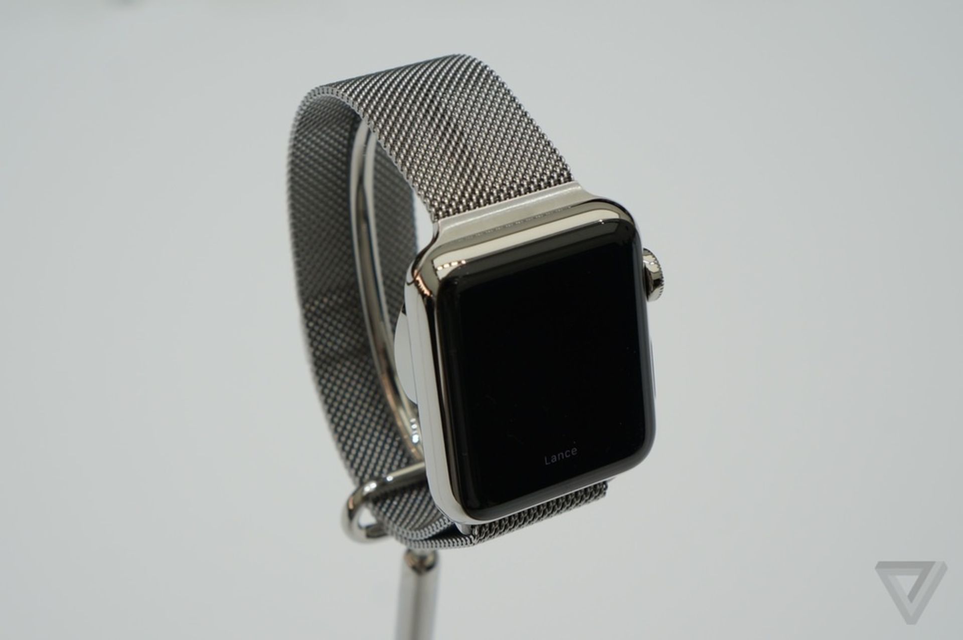 apple-watch-2-theverge-7 1320 verge super wide
