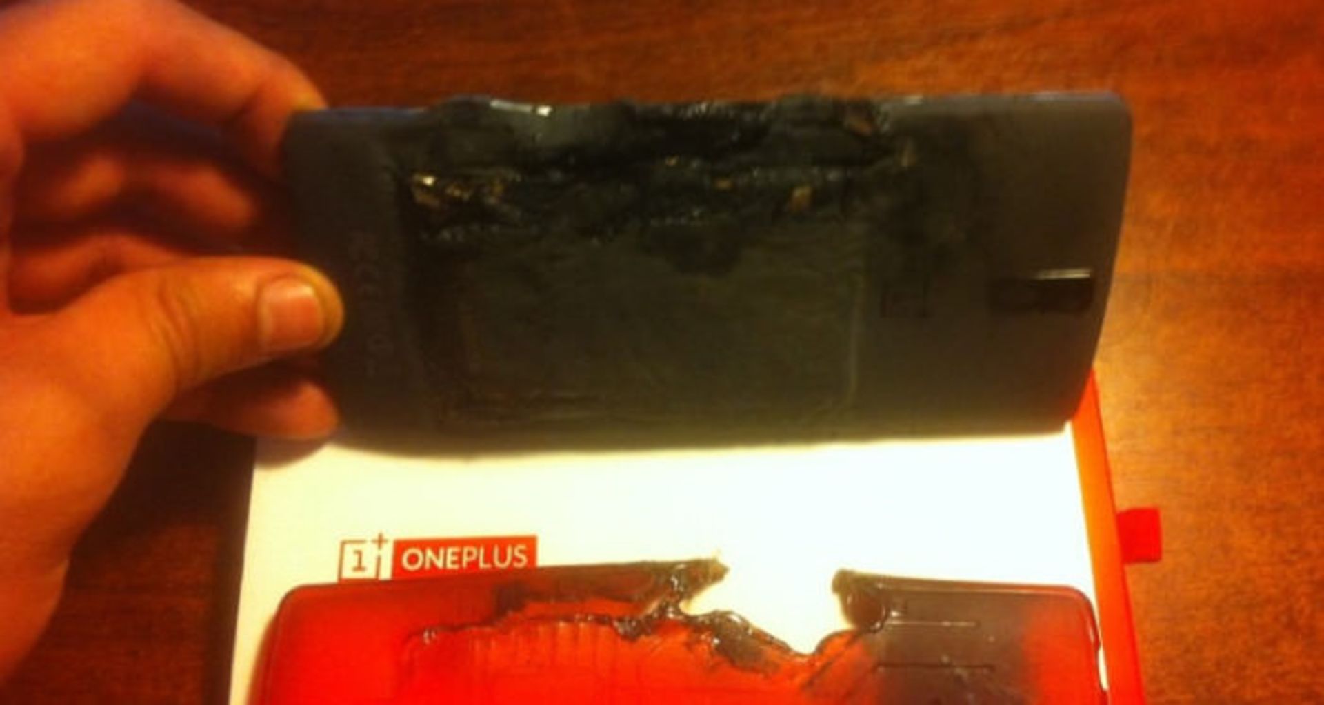 oneplus-one-battery-explosion-02 story