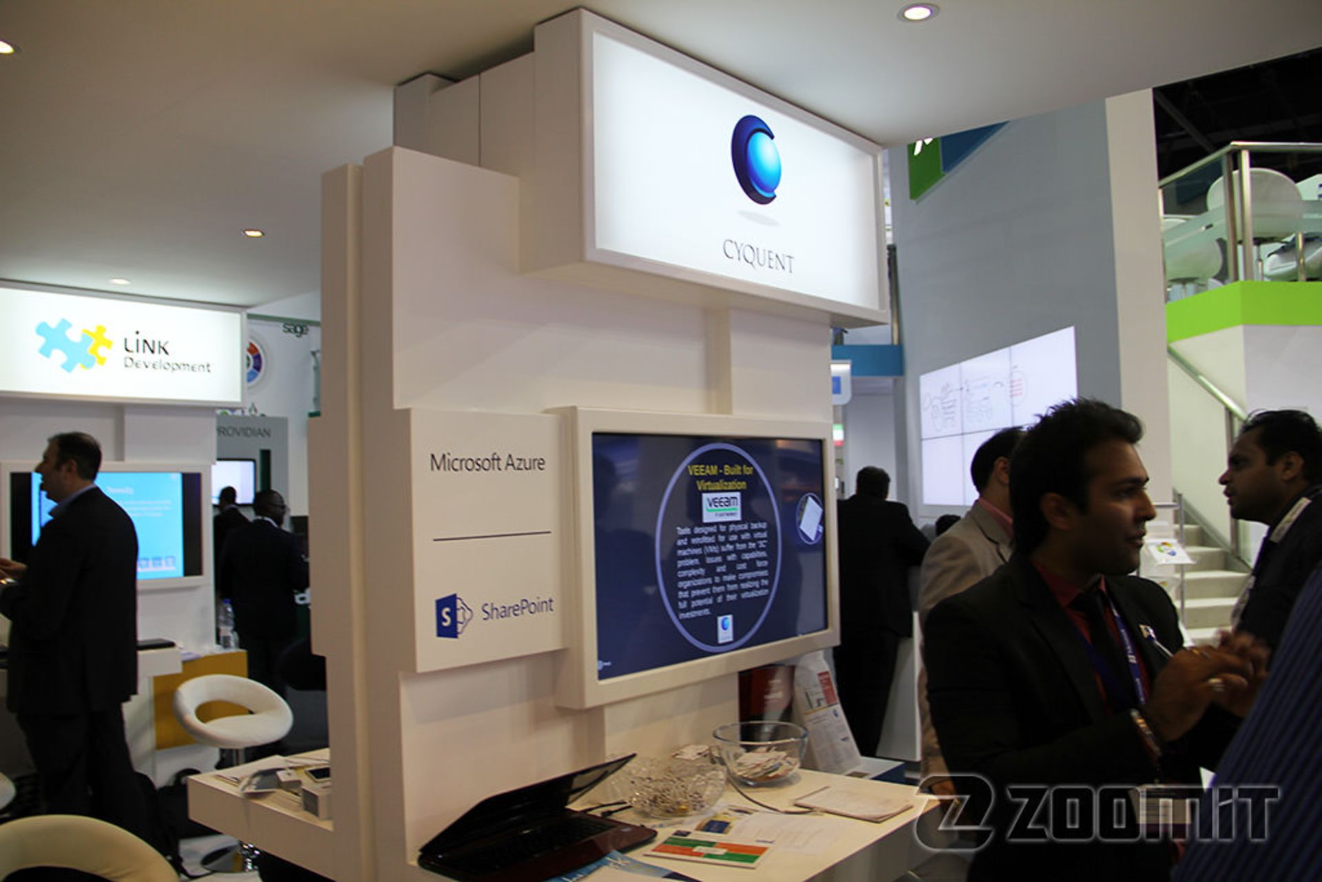 microsoft-booth-gitex-15