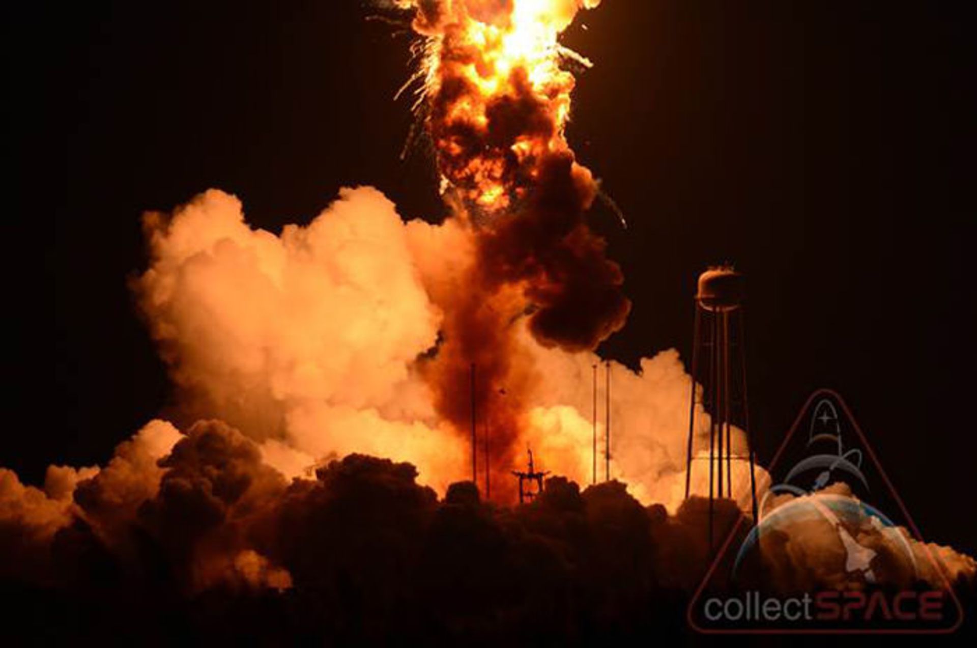 antares-rocket-explosion-2