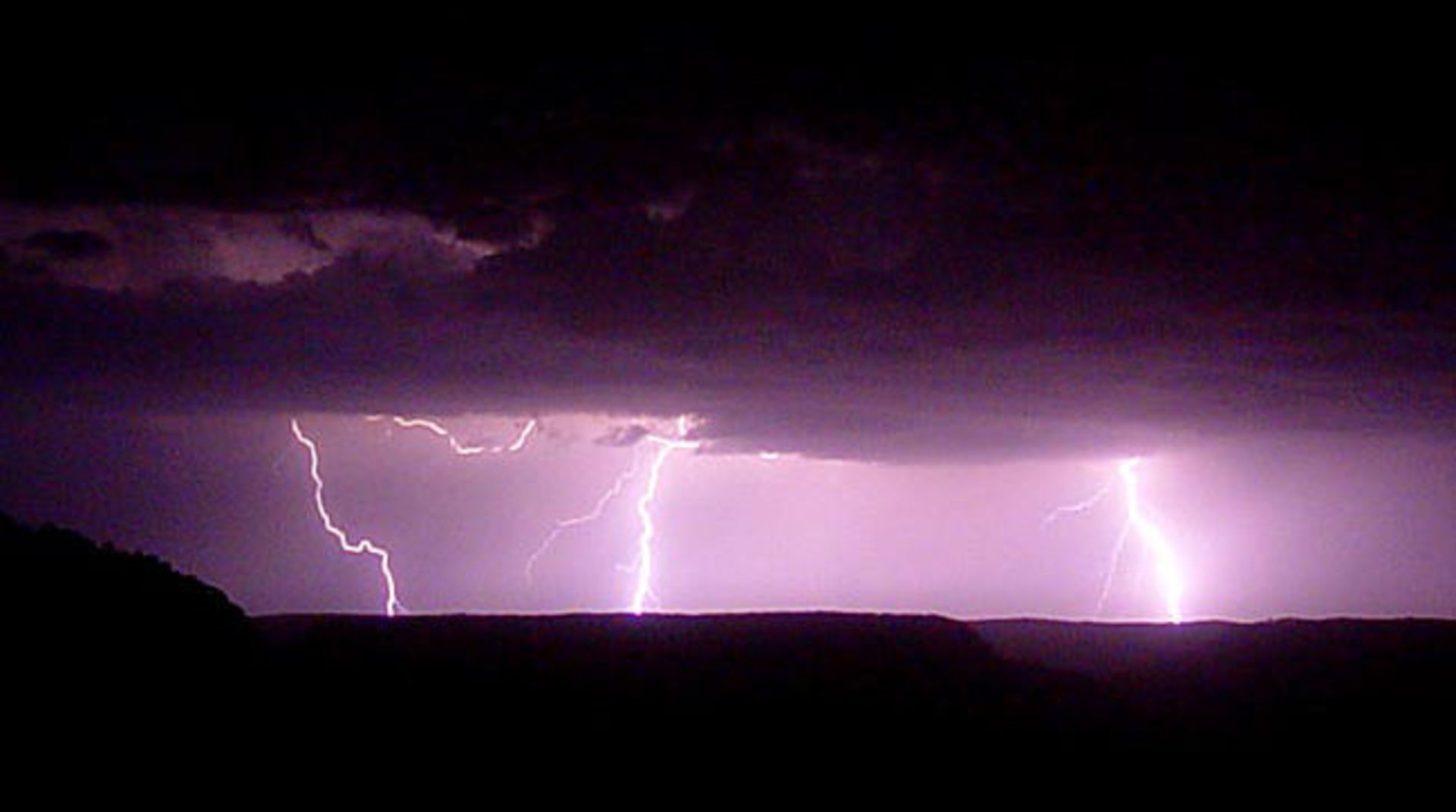 مرجع متخصصين ايران 070612 lightning 02