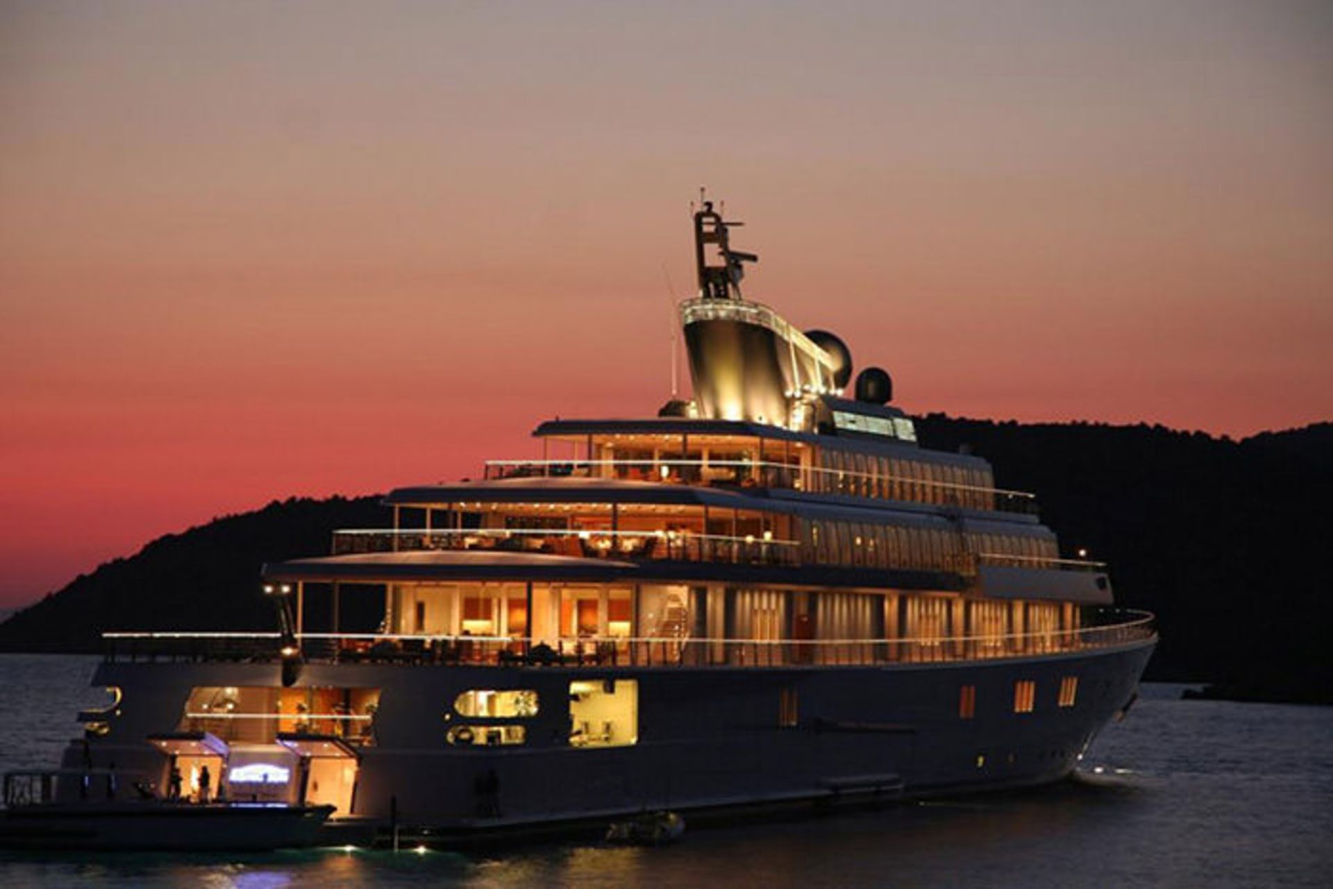 ده کشتی تفریحی مشهور جهان