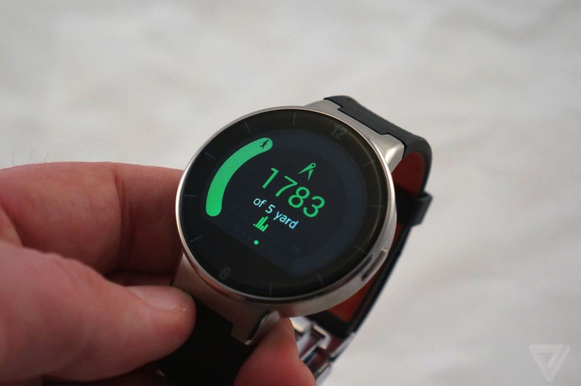 ساعت آلکاتل هوشمند