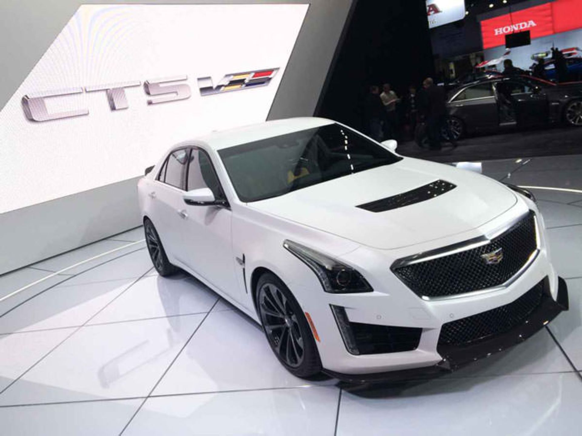 cadillac-cts-v