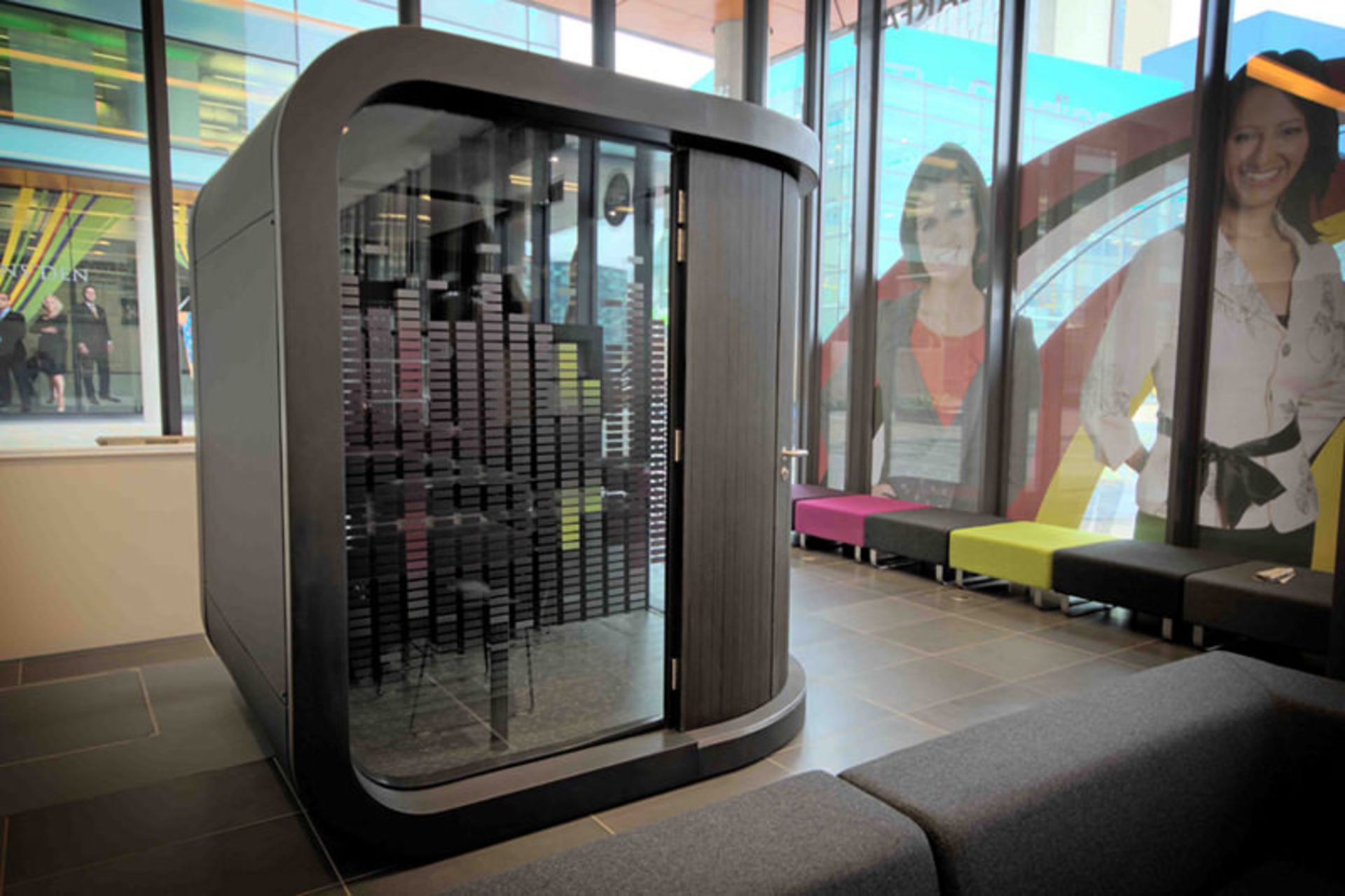 طرحی خلاقانه برای دفتر کار در منزل