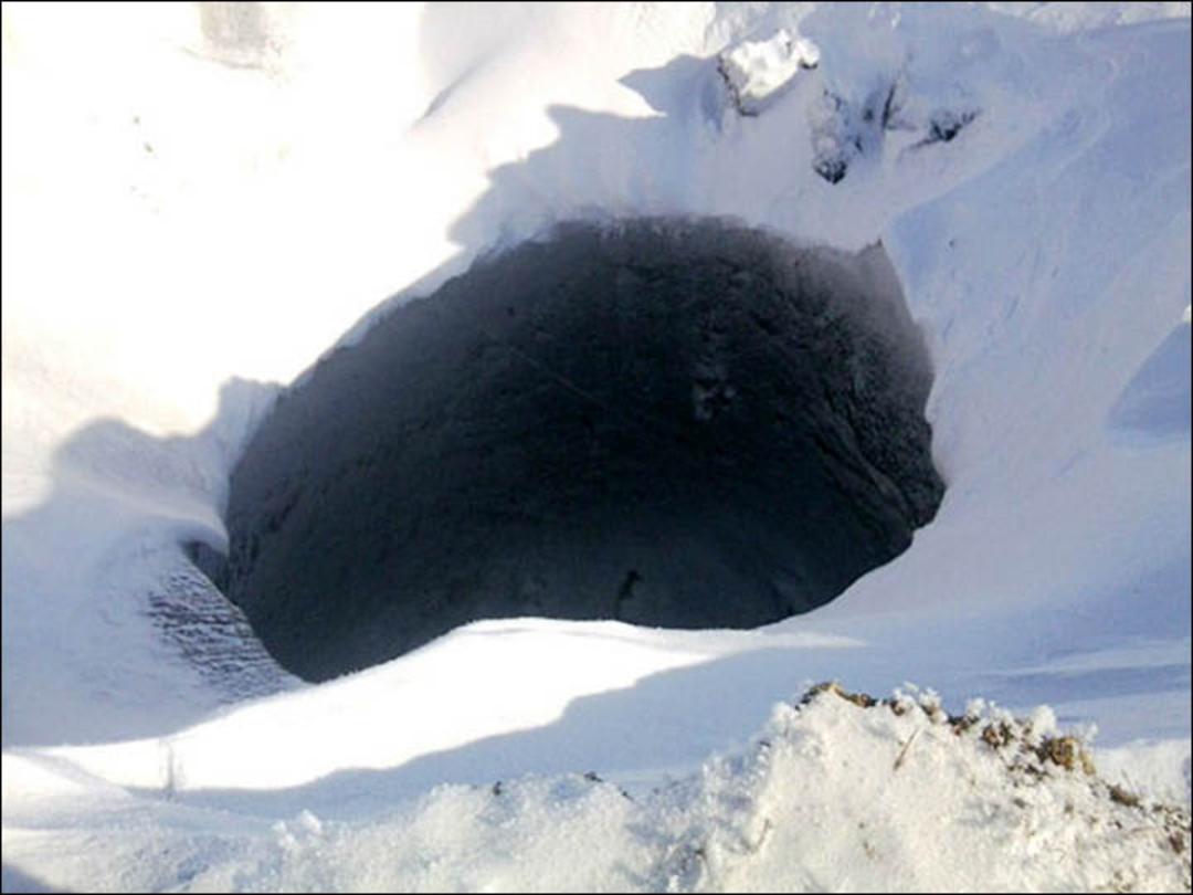 inside big hole taymyr