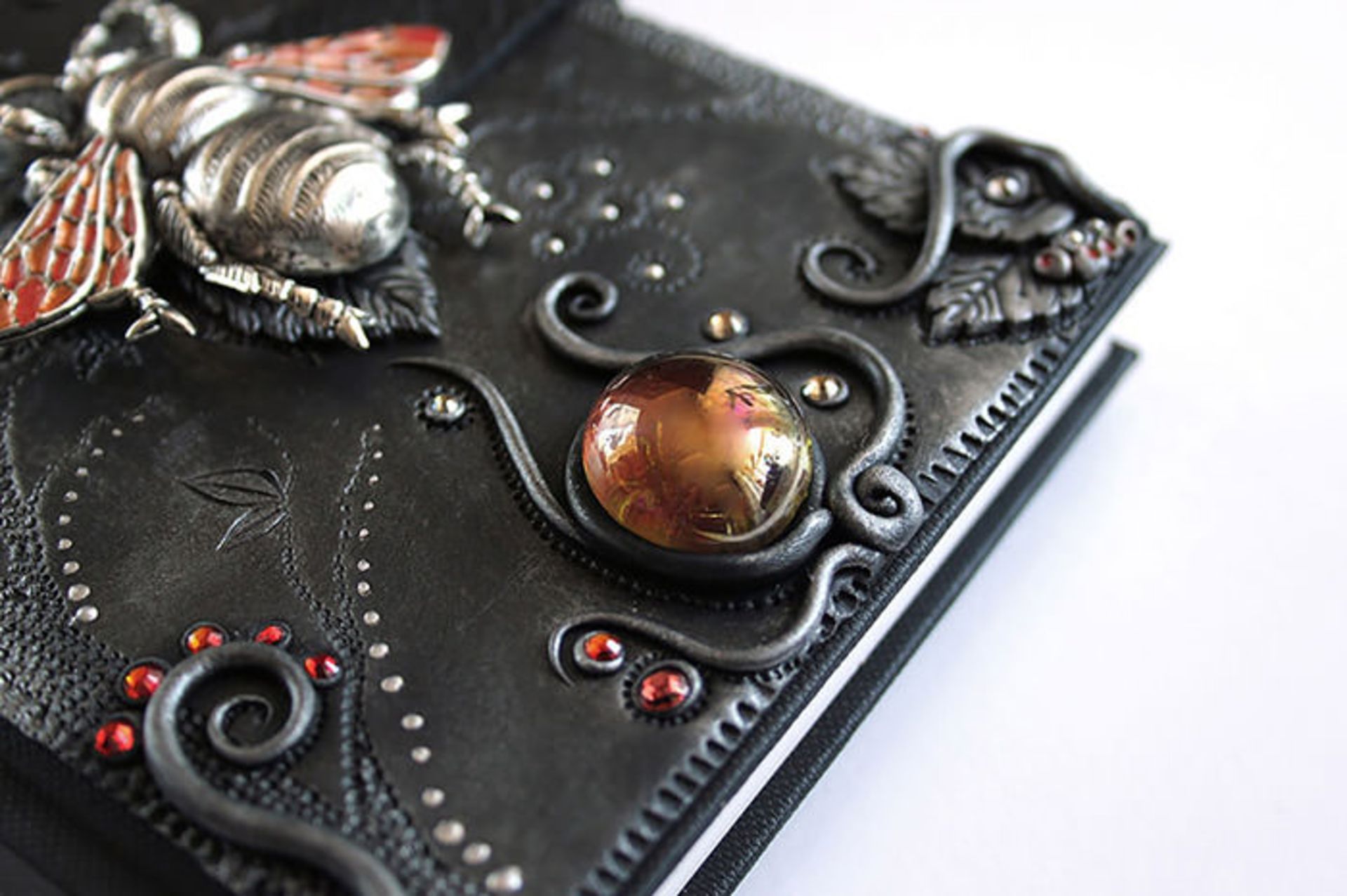 جلدهای رویایی برای کتاب‌های فانتزی